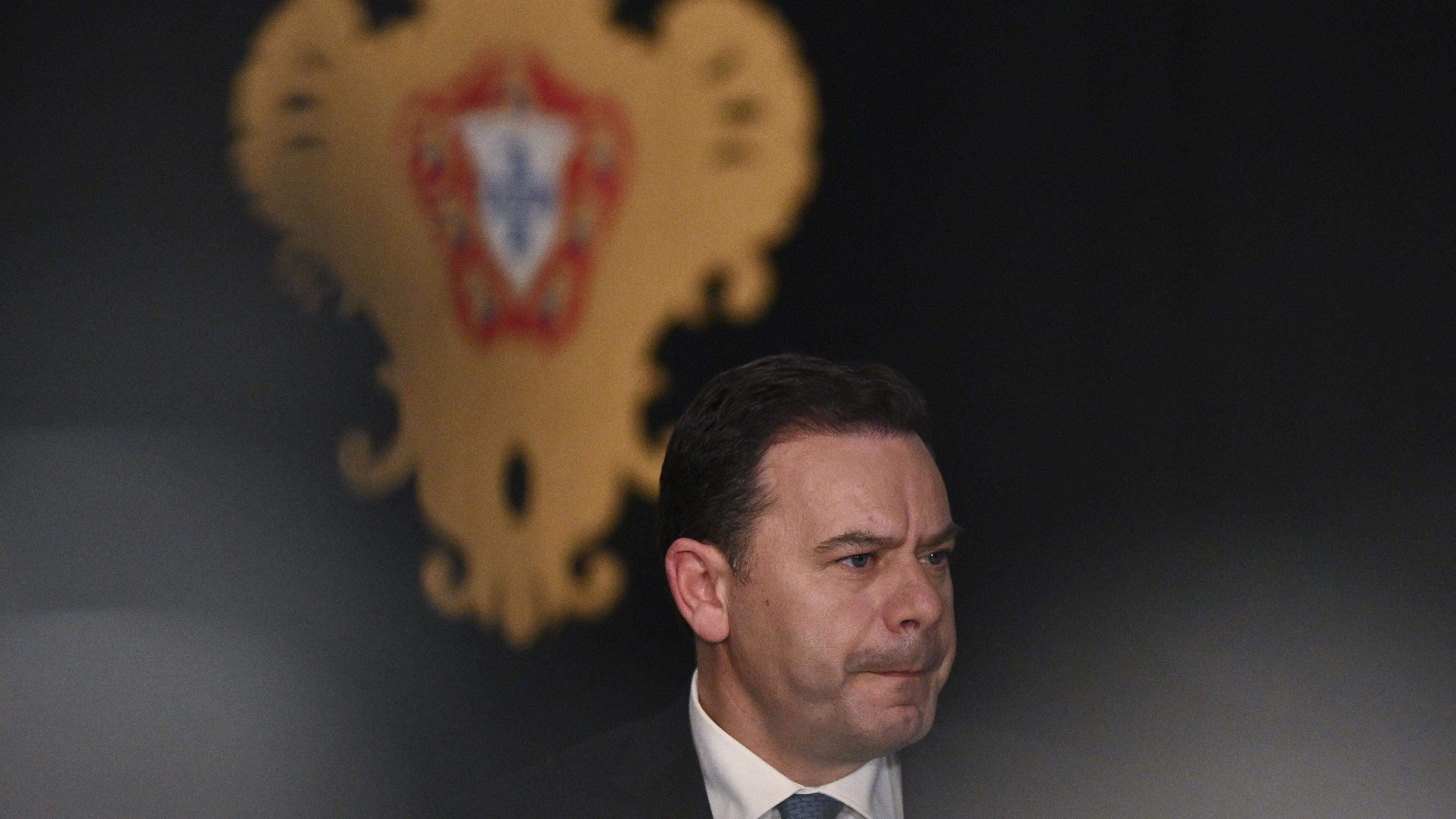 Portugals neuer Regierungschef Luís Montenegro vom konservativen Bündnis AD bei der Vorstellung seiner Minderheitsregierung.