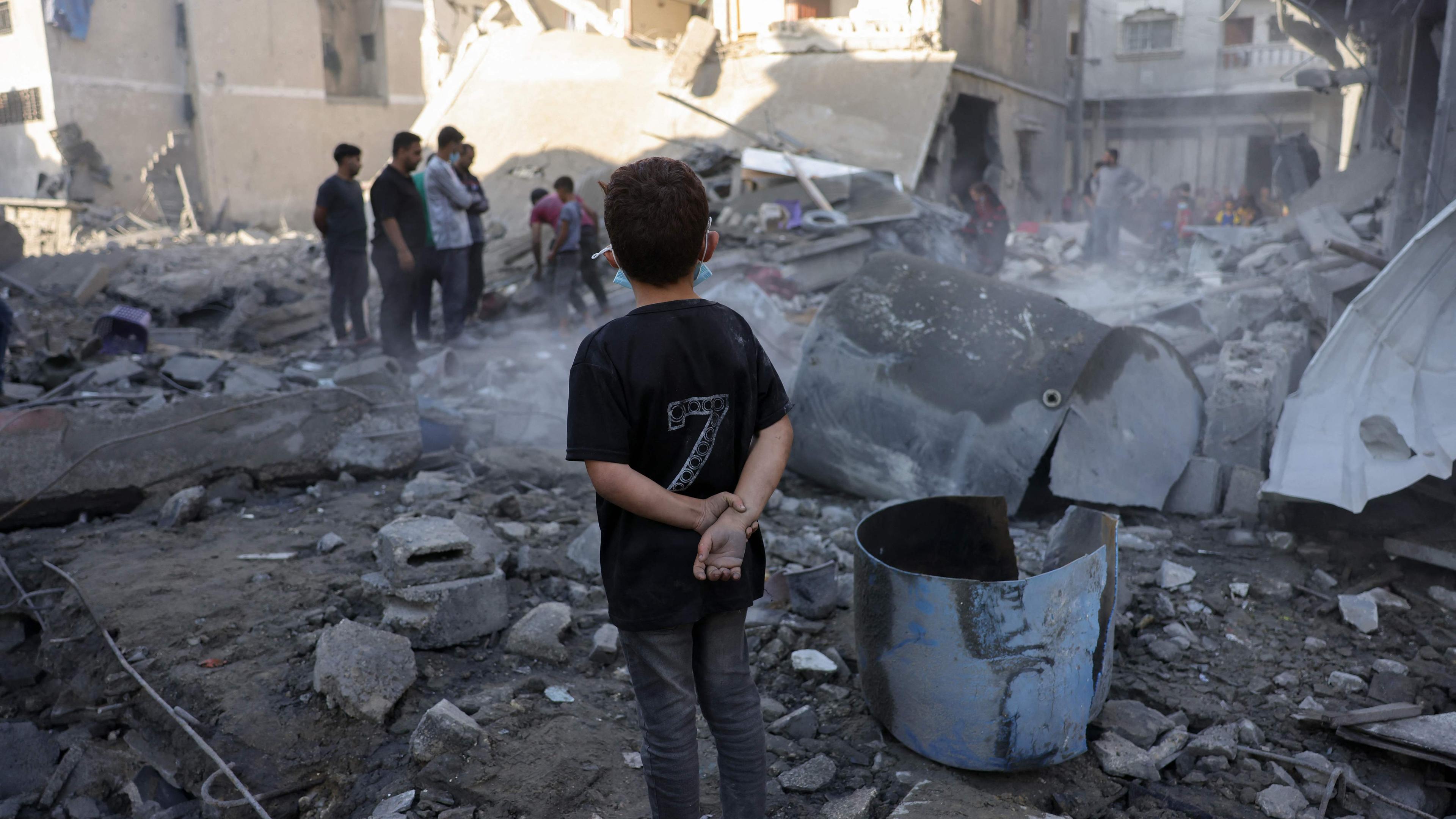 Hamas: Dozens of victims in Israeli attack in Gaza