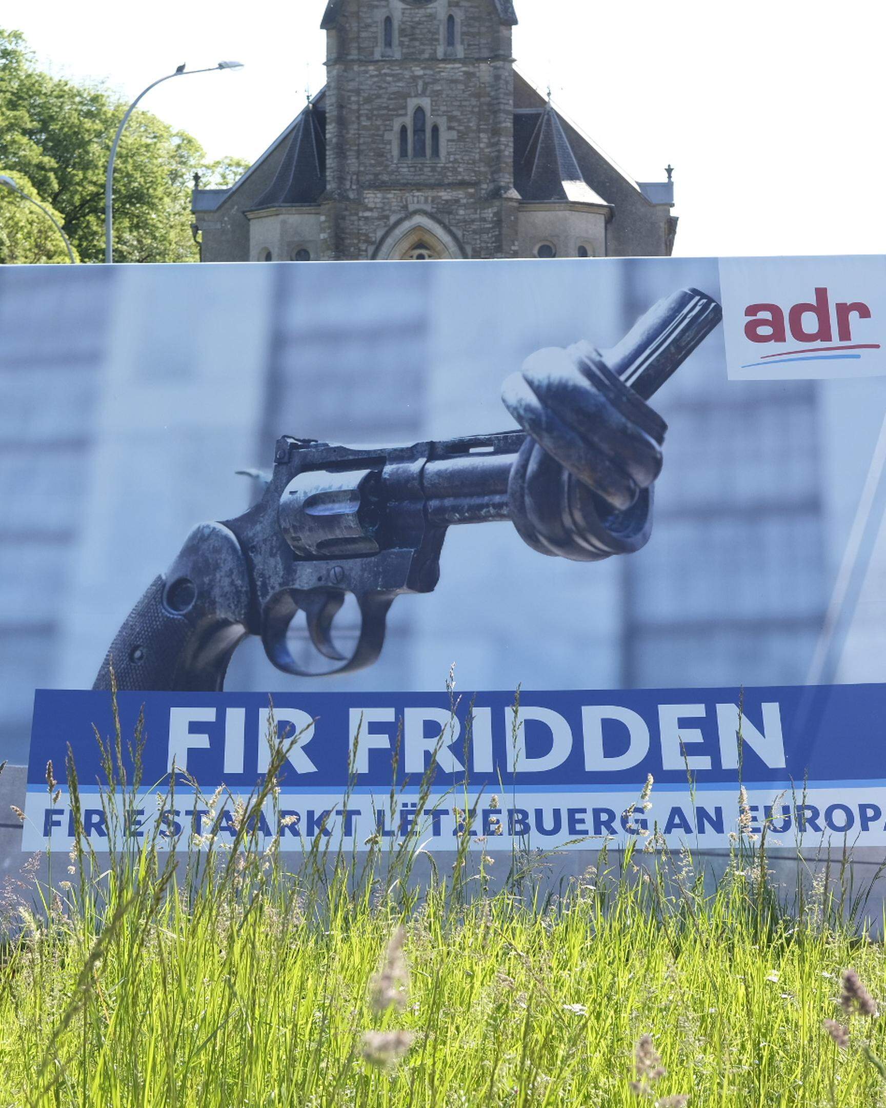 Verschwinden die ADR-Wahlplakate, deren Bildmotiv ungefragt benutzt wurde? Anwälte geben der Partei eine Frist, sie bis zum 31. Mai wegzuräumen.