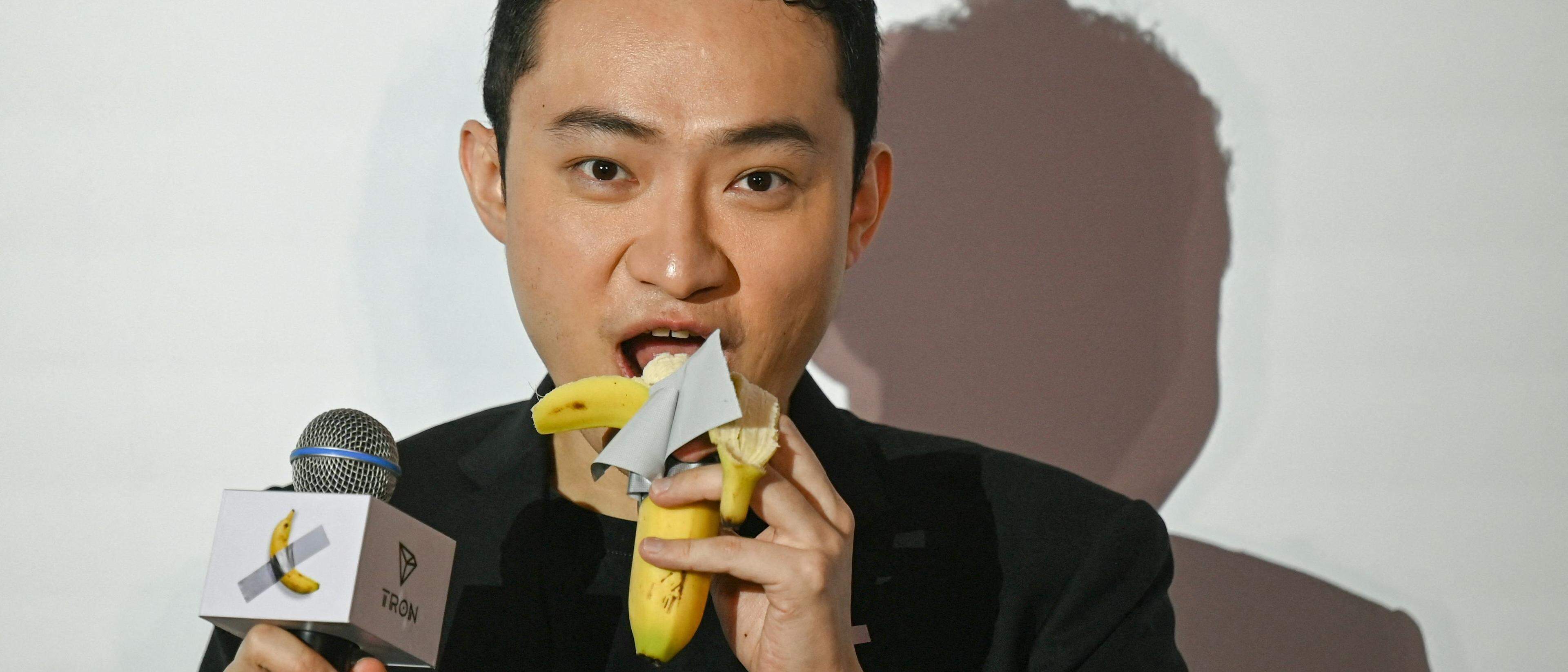 Bilder des Tages 6,2 Millionen Dollar teure Banane gegessen