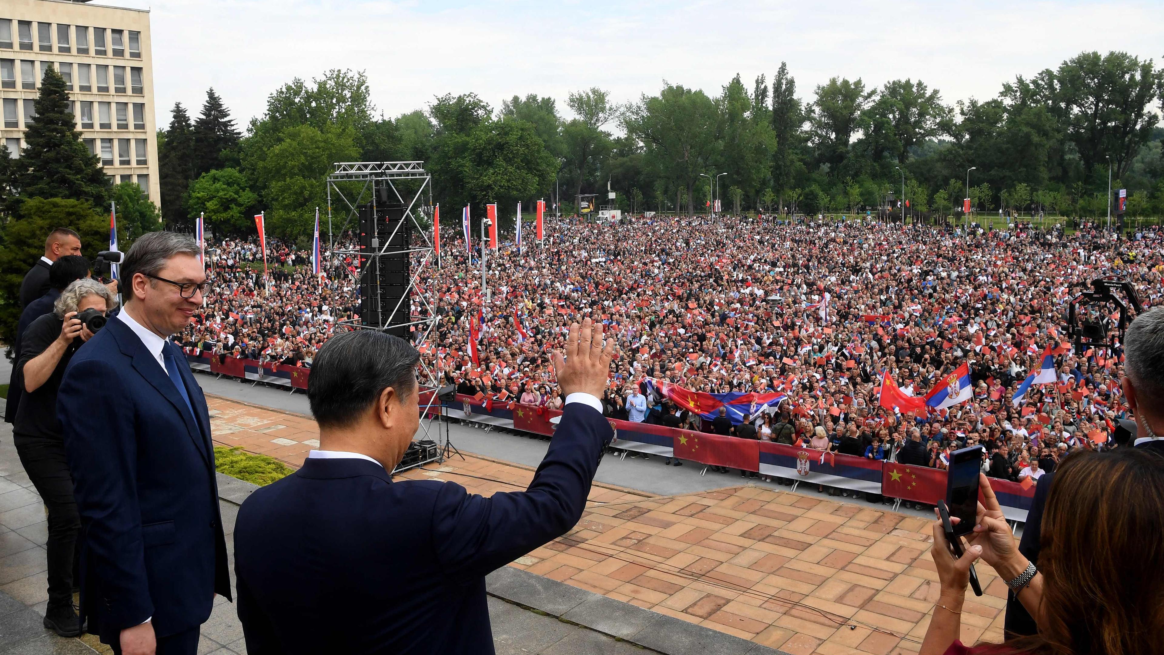 Der serbische Präsident Aleksandar Vučić bot seinem Staatsgast Xi Jinping einen überaus freundlichen Empfang.