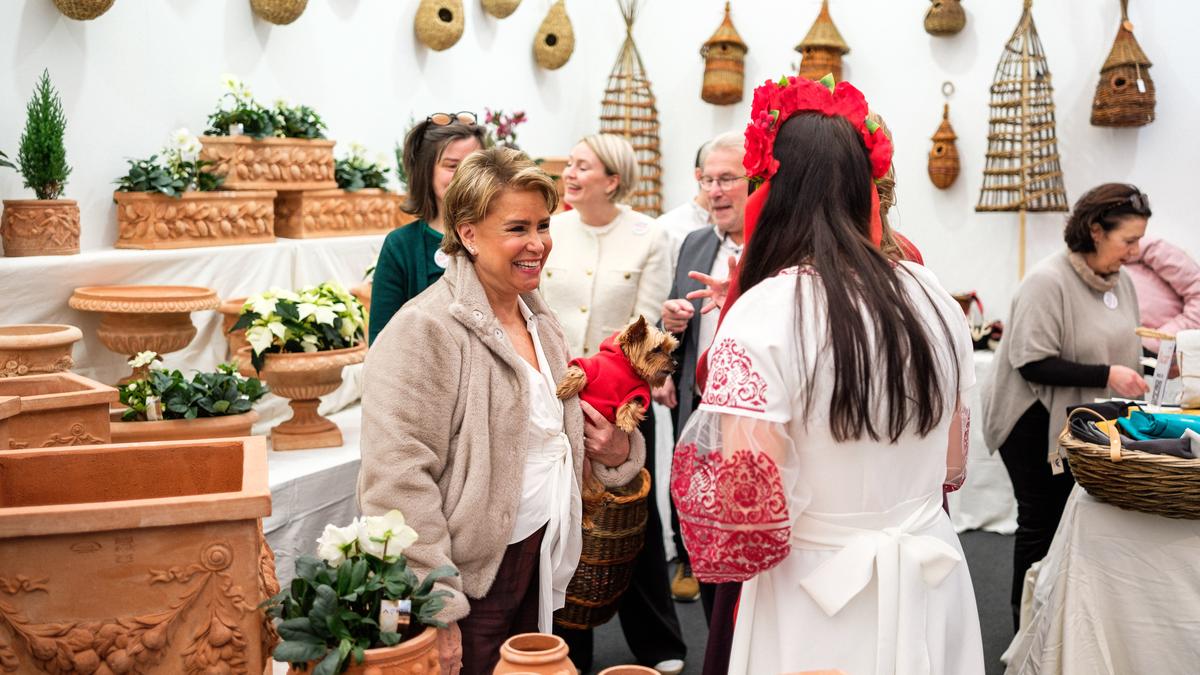 Eindr-cke-vom-diesj-hrigen-Bazar-de-la-Croix-Rouge