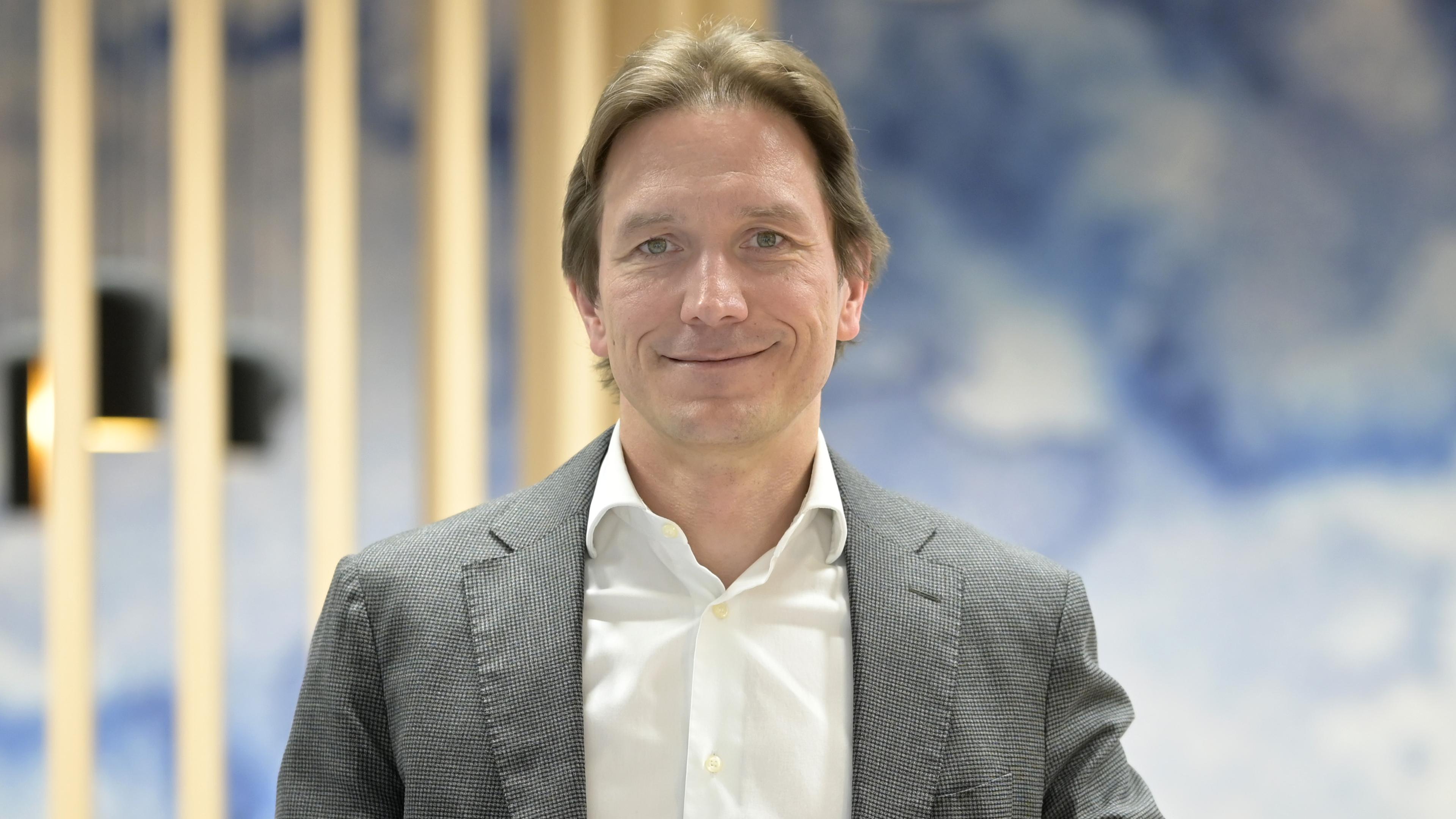 Mudam President Olinger comments on the situation in the museum