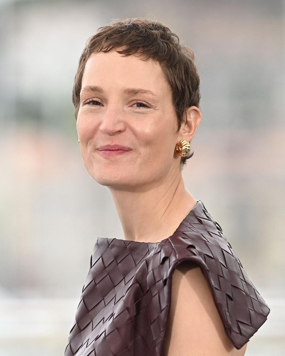 Vicky Krieps beim Fotocall zu ihrem Film „Love Me Tender“ in Cannes. Der Film konkurriert in der „Un Certain Regard“-Reihe.