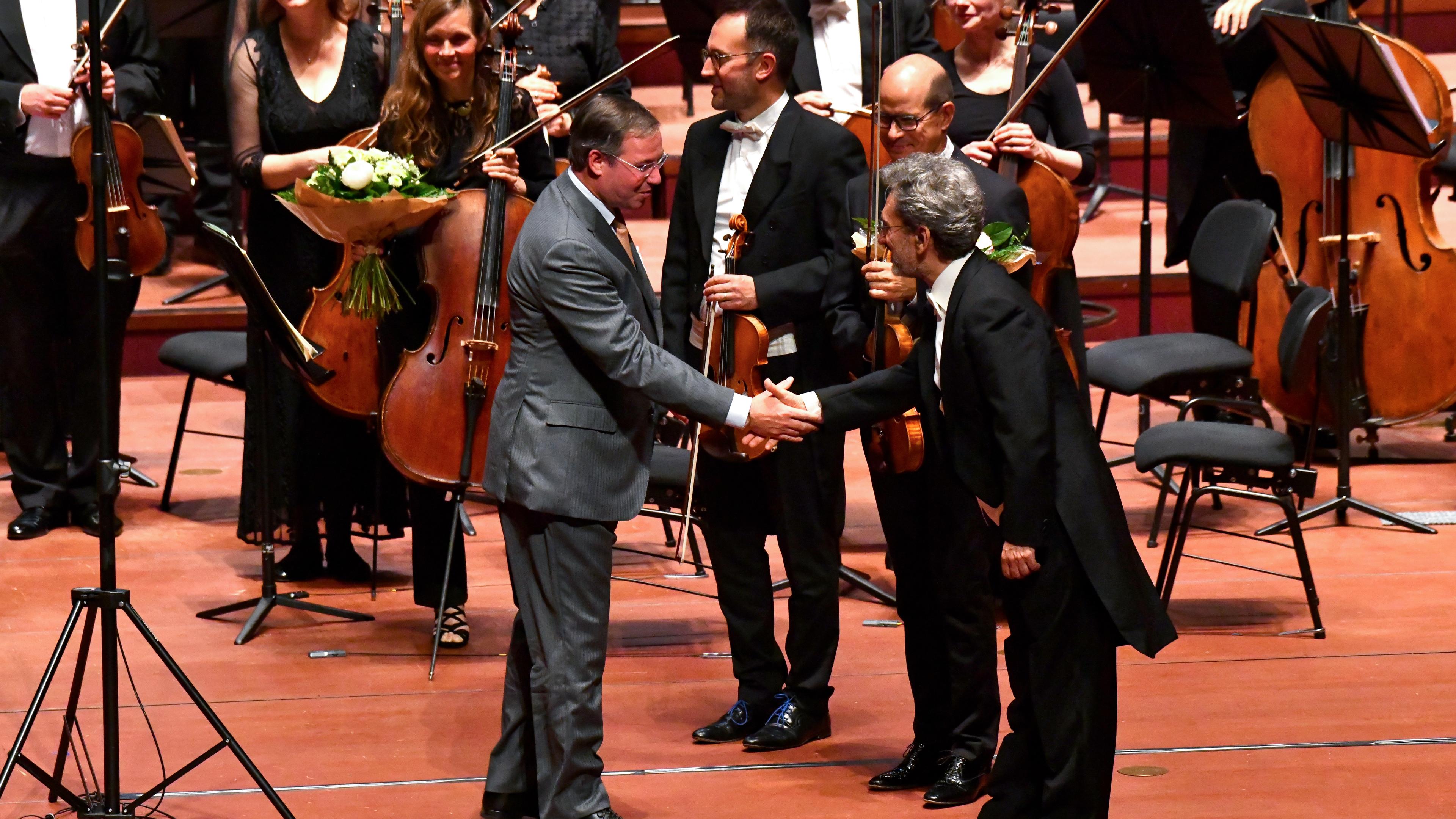 OCL-GALA: There are also some tears between tones