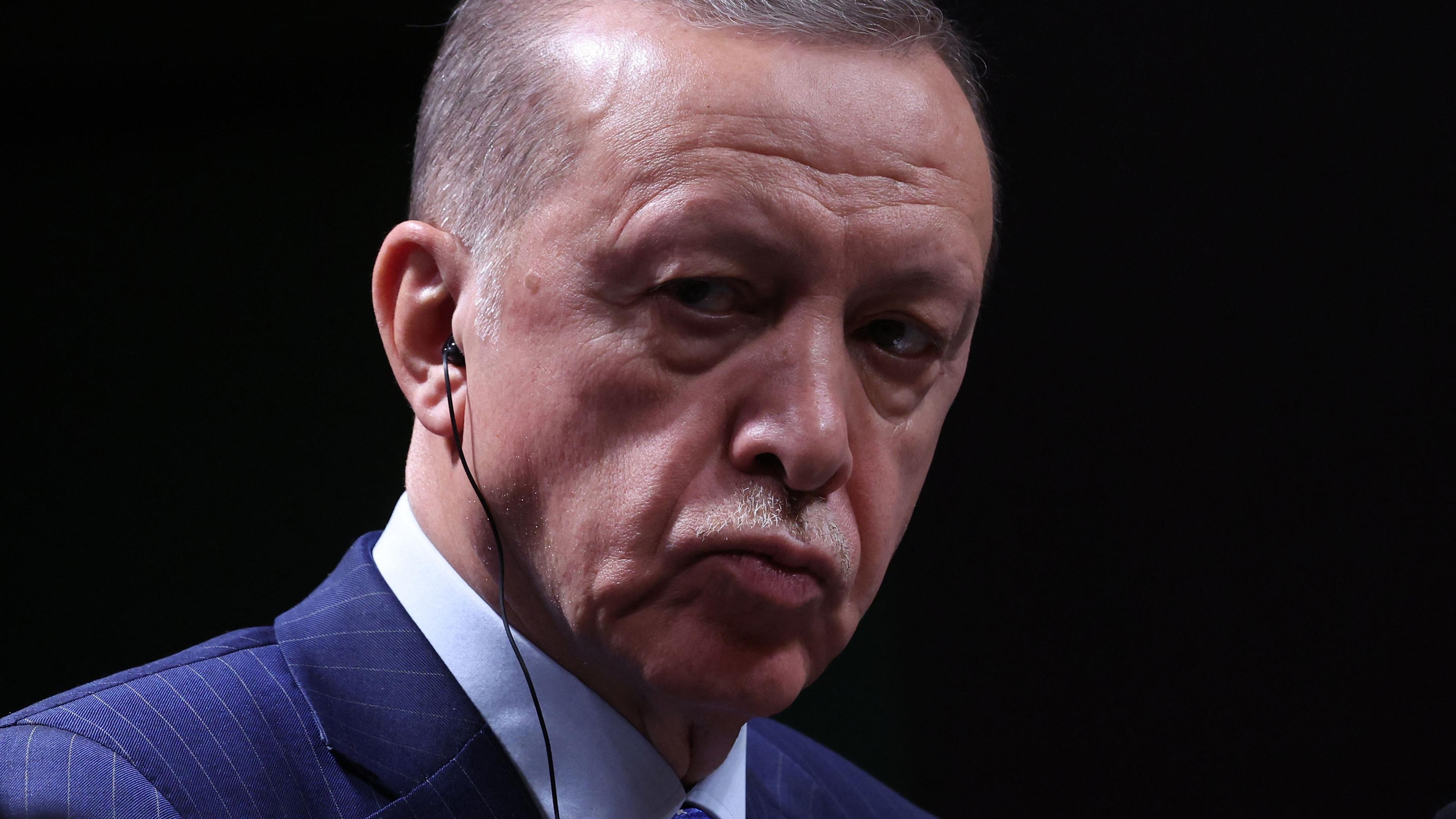 Der türkische Staatschef Recep Tayip Erdogan könnte den Anschlag in Istanbul zum Anlass nehmen, um innen- und außenpolitische Ziele durchzusetzen - auch mit Blick auf die Wahlen im kommenden Jahr.