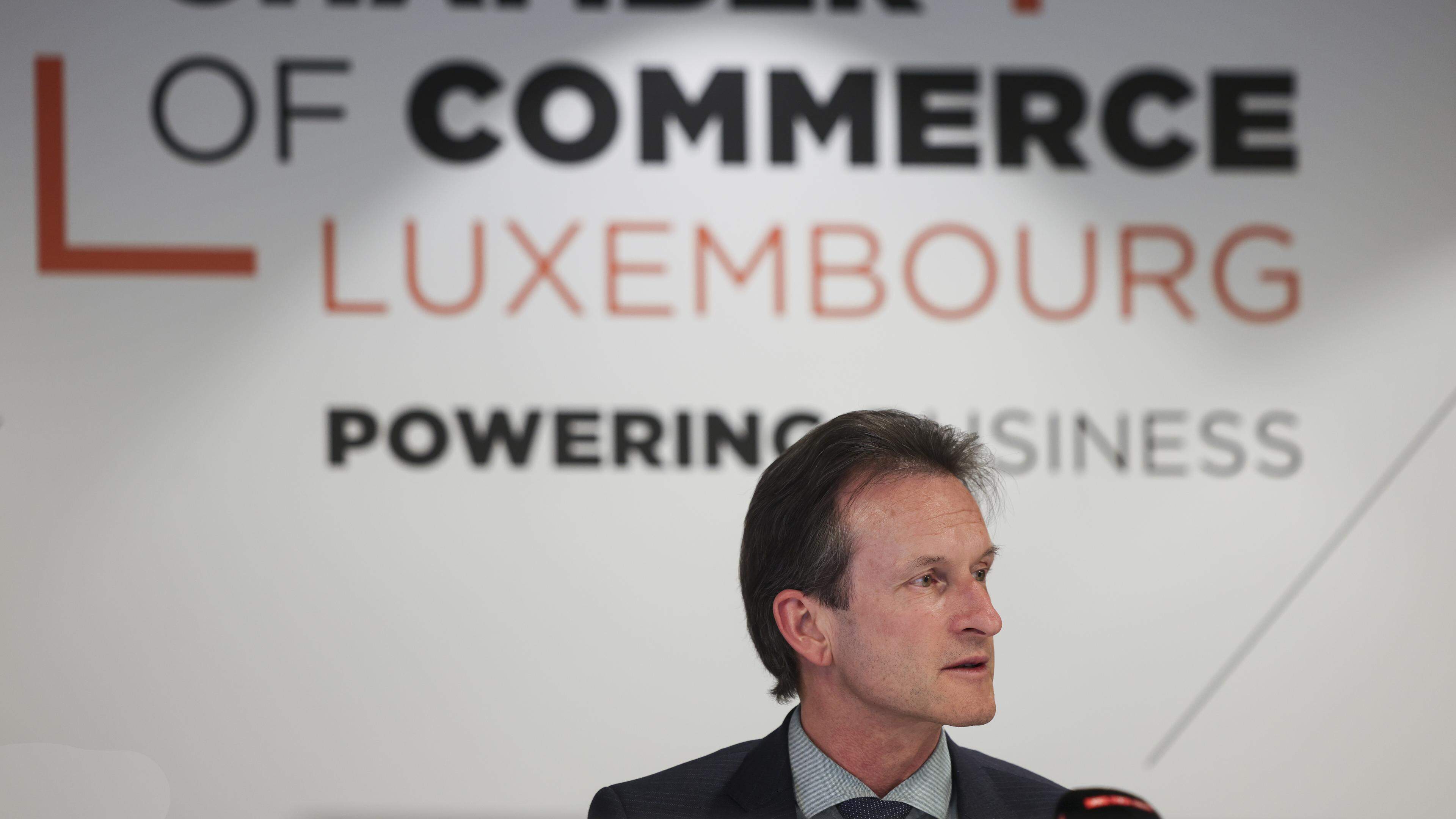 Le directeur de la Chambre de commerce, Carlo Thelen, souhaite que le Luxembourg retrouve le pays des circuits administratifs courts et des décisions rapides. "Cela a toujours été la force du Luxembourg".        