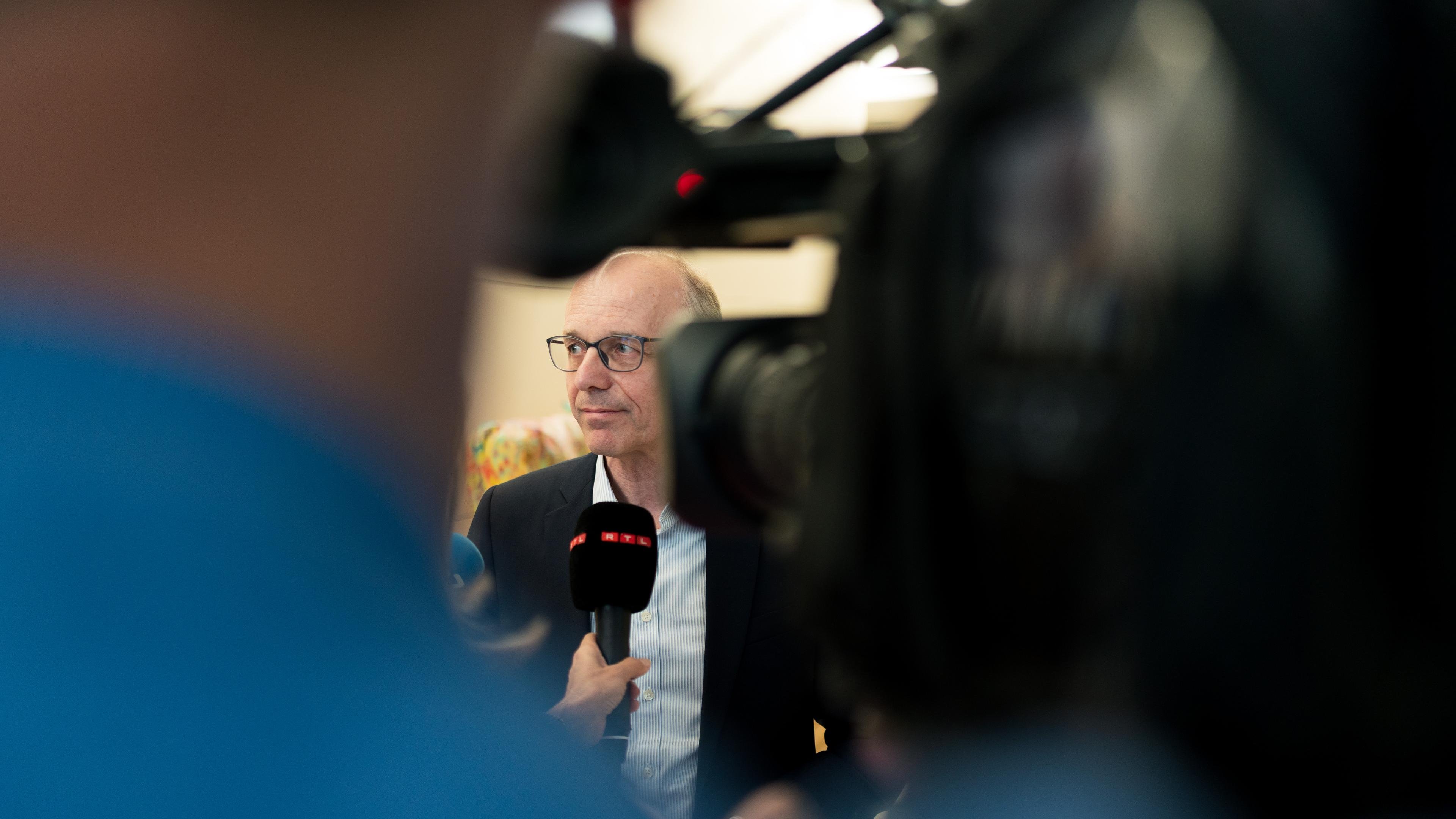 Caritas special commission wants to view the government’s legal opinion