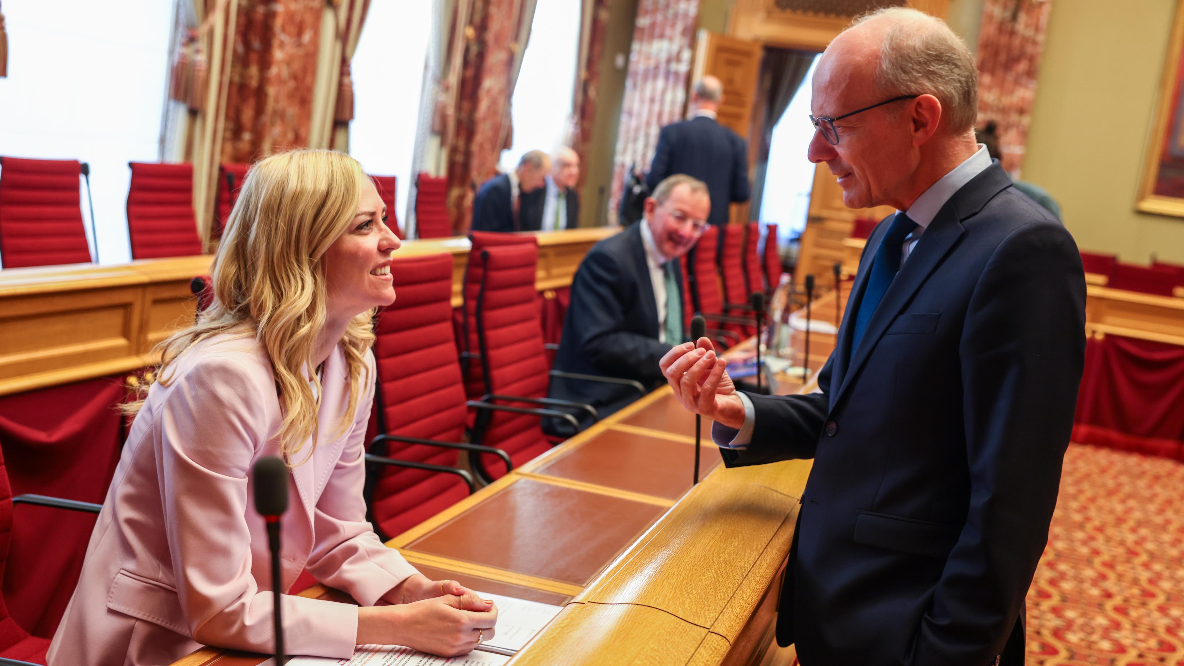 Opposition brokes the speech of the premier and the government’s social policy