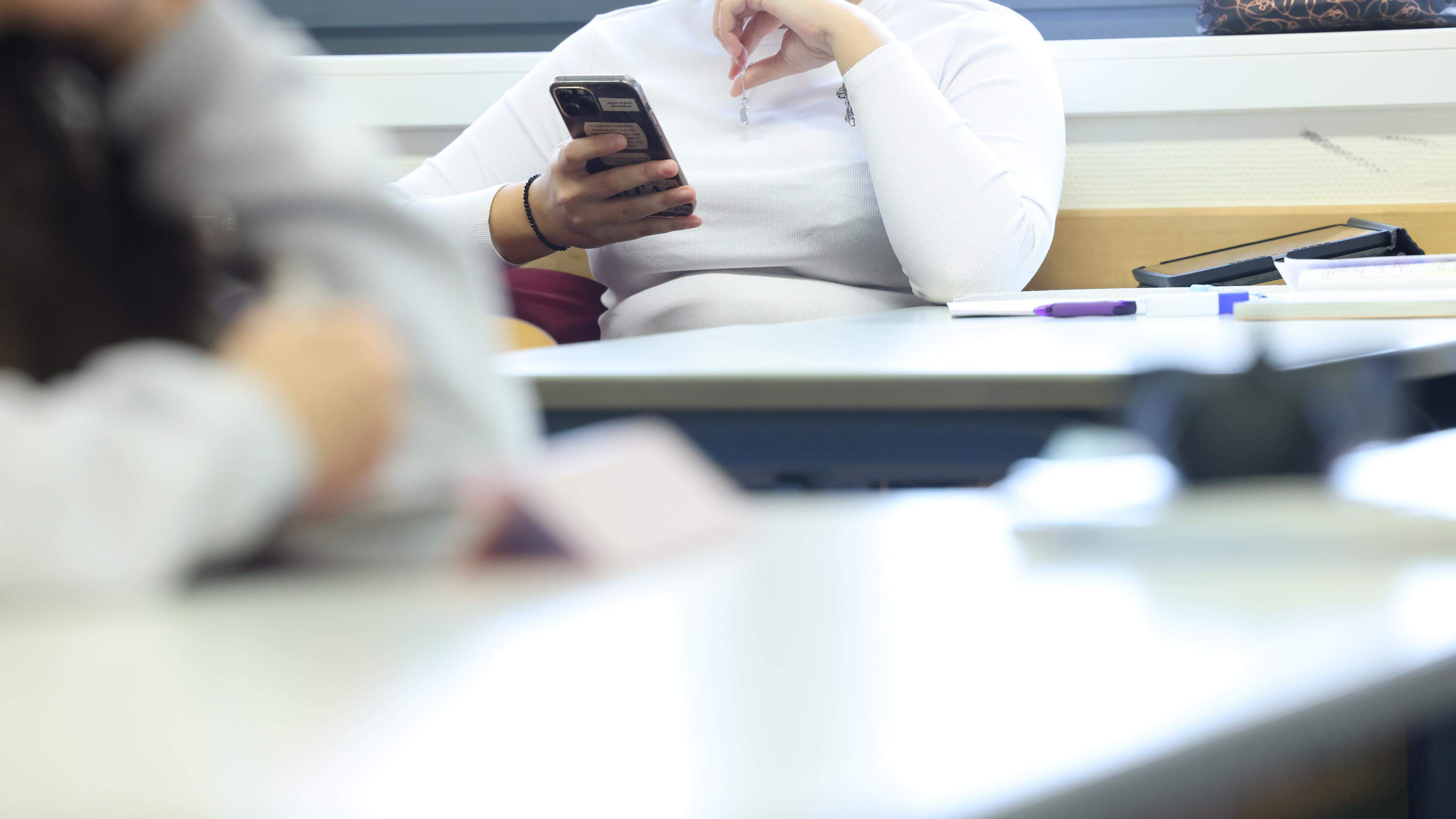 New cell phone rules on Lyzen in Luxembourg from Pentecost