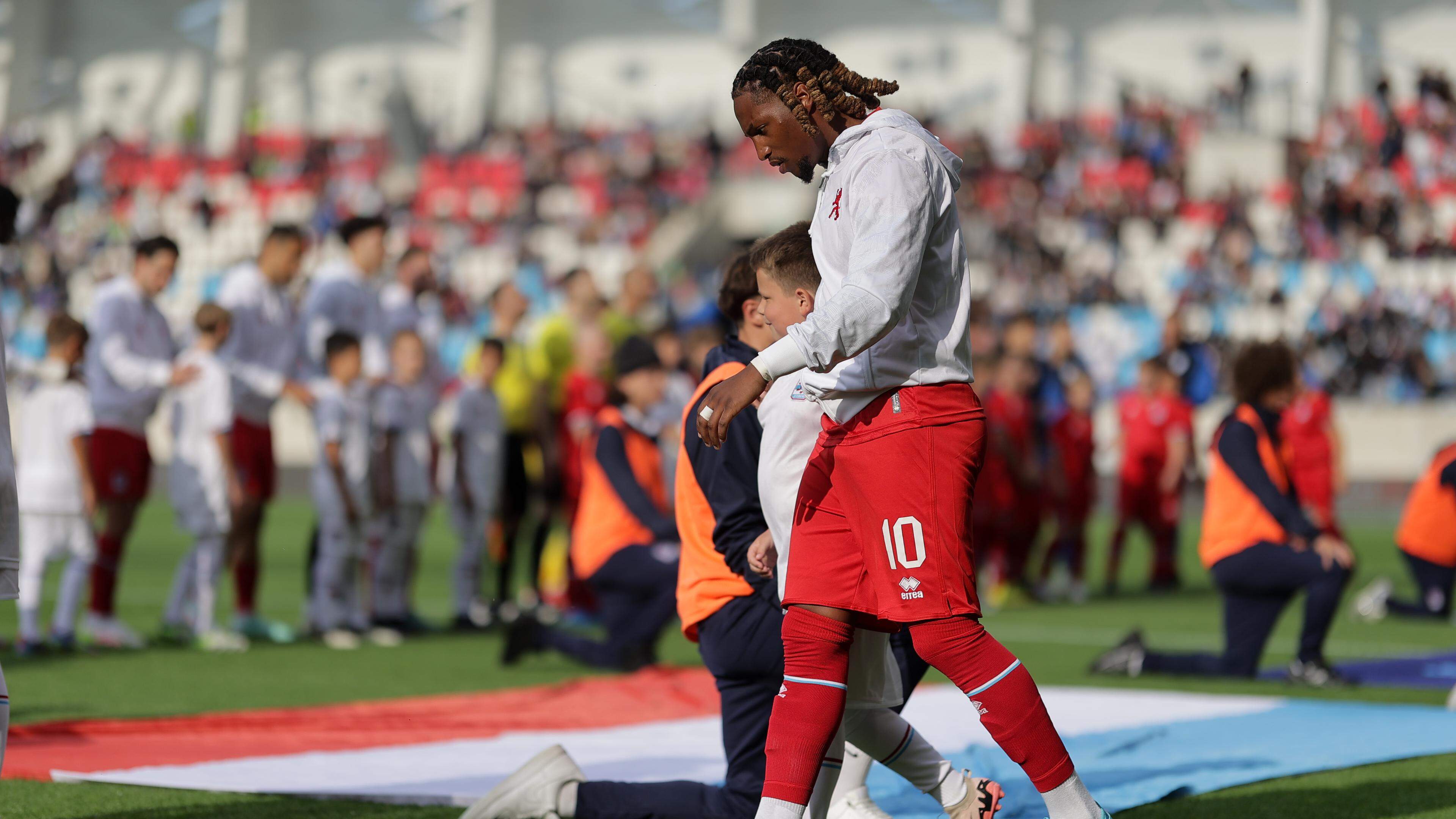 Rodrigues nomination also causes a sensation abroad