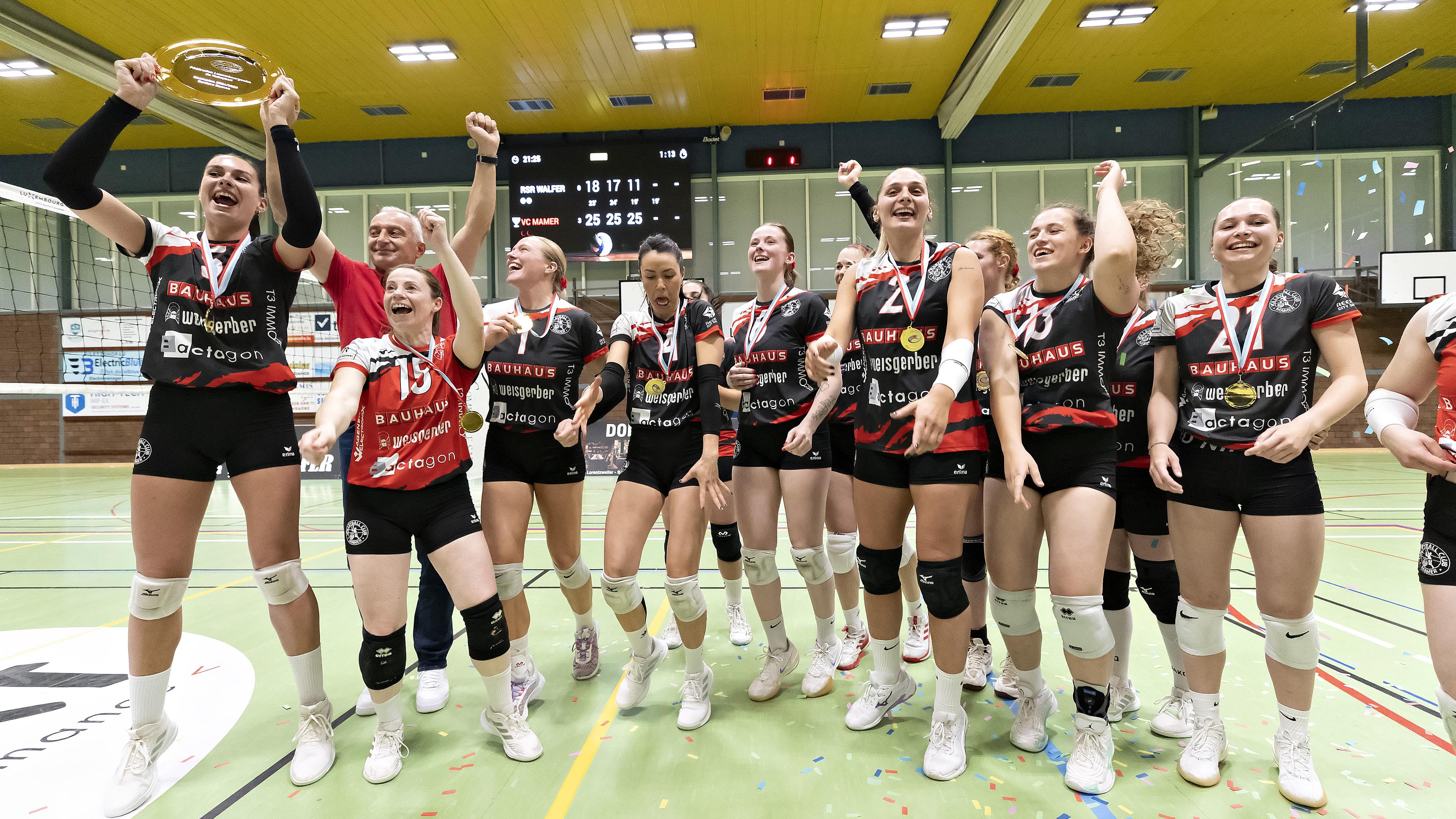 Mamers volleyball women celebrate the double