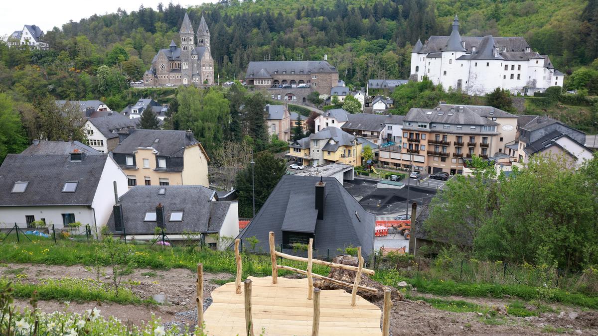 Vom-Minigolf-zum-Kunstpark-Clerf-gestaltet-verwildertes-Areal-neu