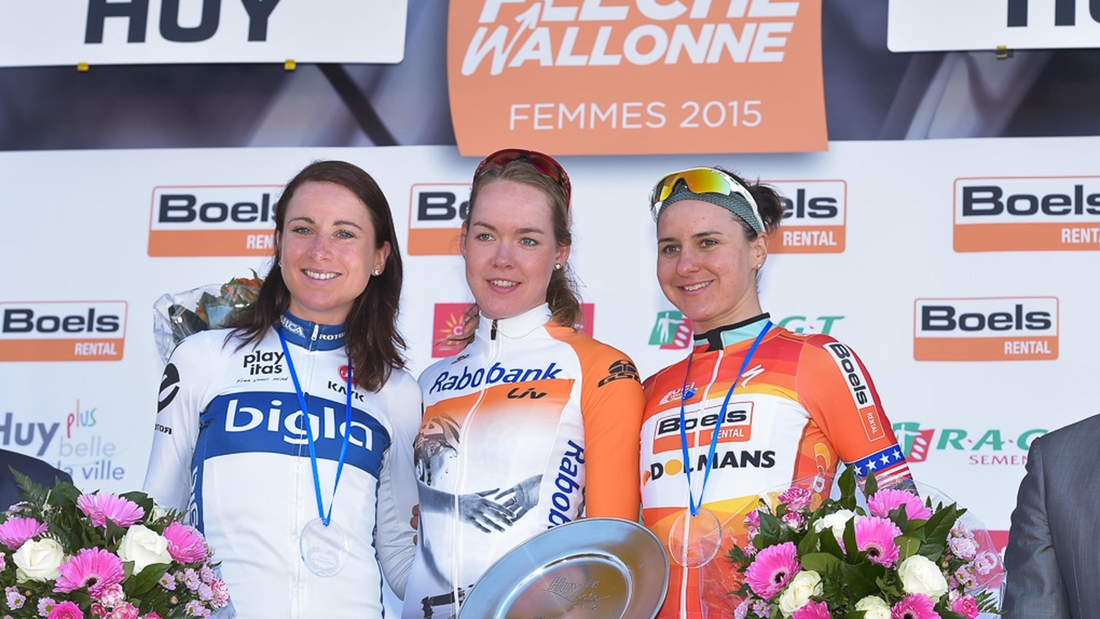 Das Podium der Flèche Wallonne der Frauen: 2. Annemiek Van Vleuten (NL/Bigla), 1. Anna Van der Breggen (NL/Rabo-Liv) und 3. Megan Guarnier (USA/Boels Dolmans Cycling)