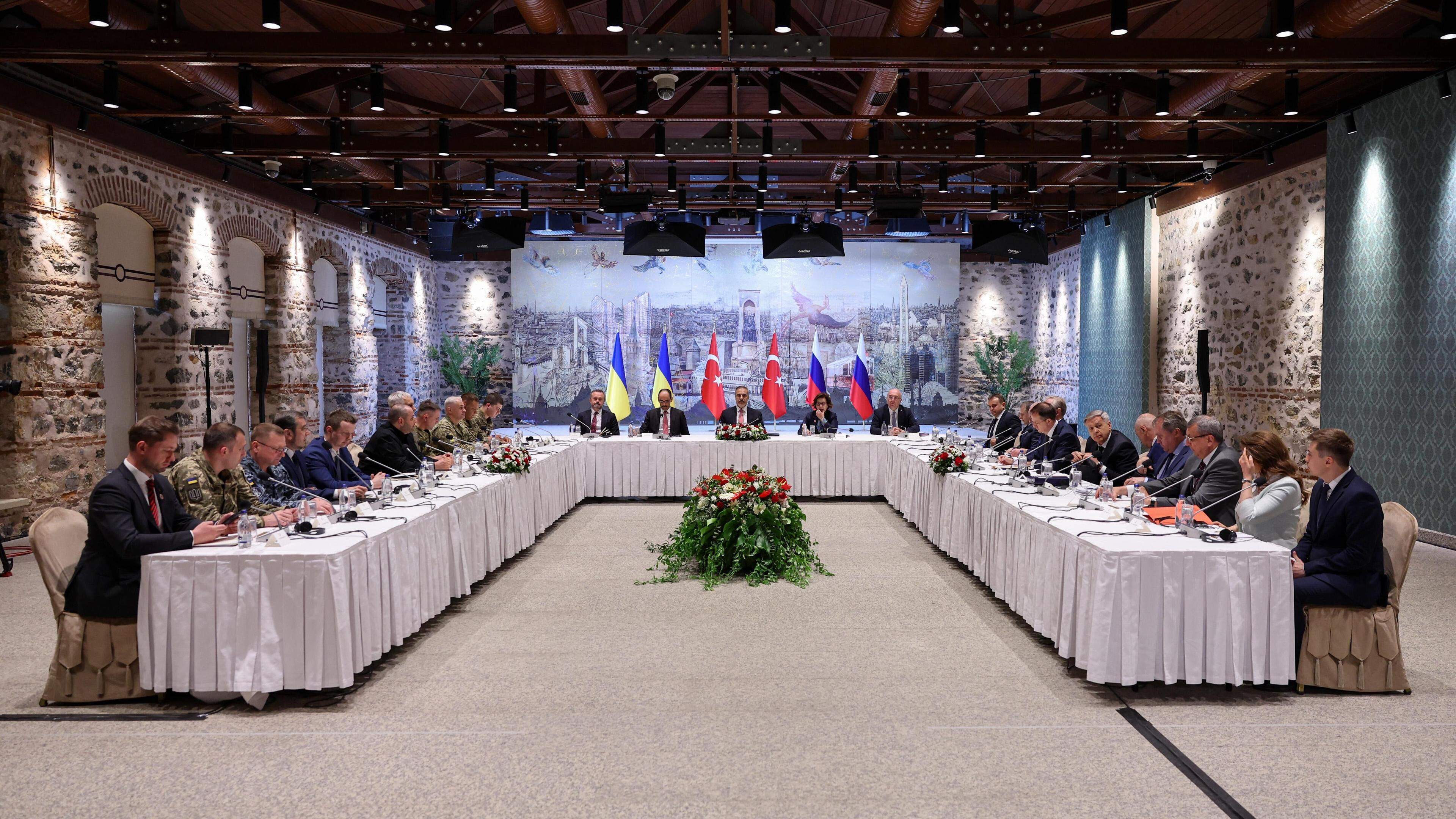 Kyiv and Moscow negotiate about ceasefire on Monday