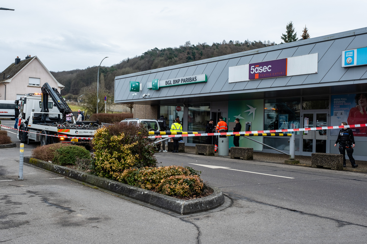 Geldautomatensprengung in Kayl/Tetingen: Tter auf der Flucht | Luxemburger  Wort