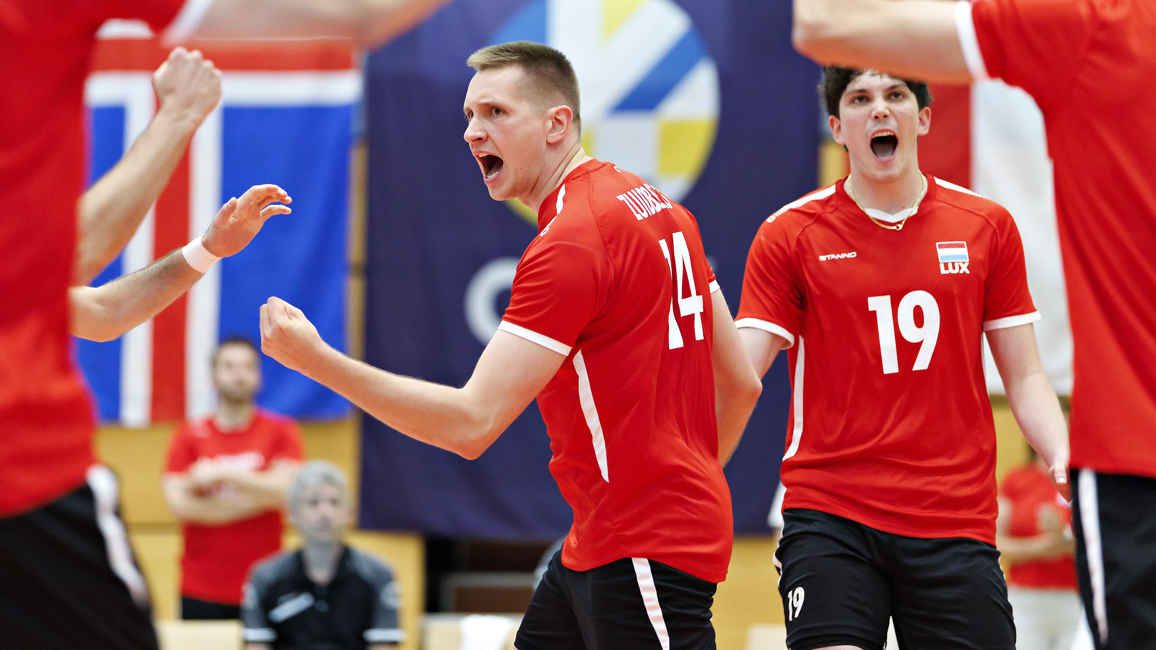 Between the exams and international matches: Chris Zuidberg flies after his team