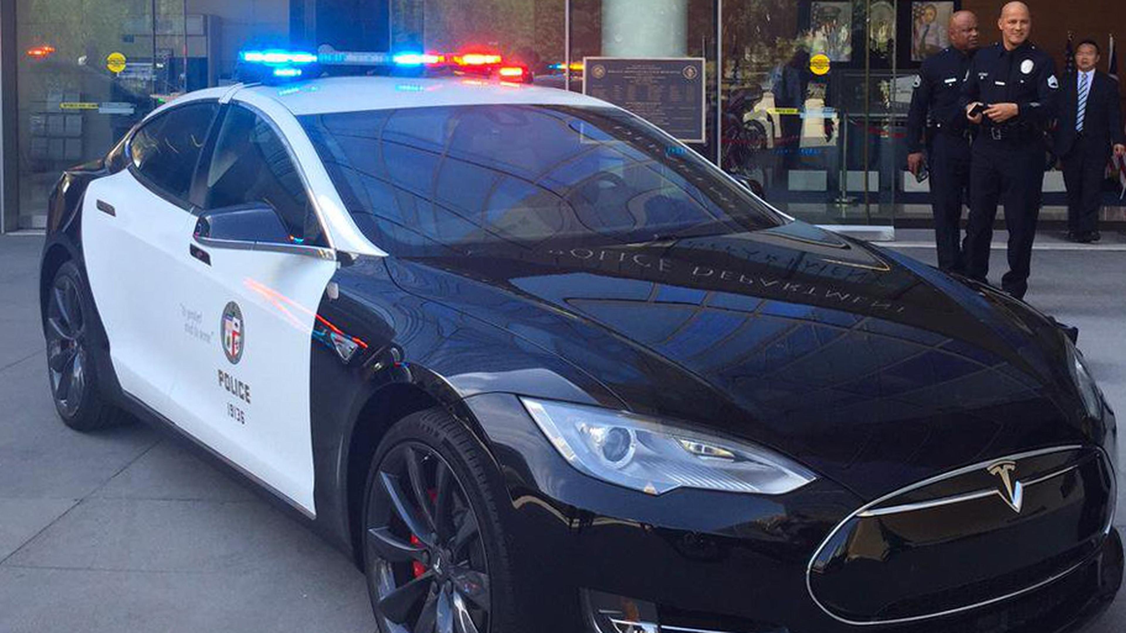 Tesla police gta 5 фото 66