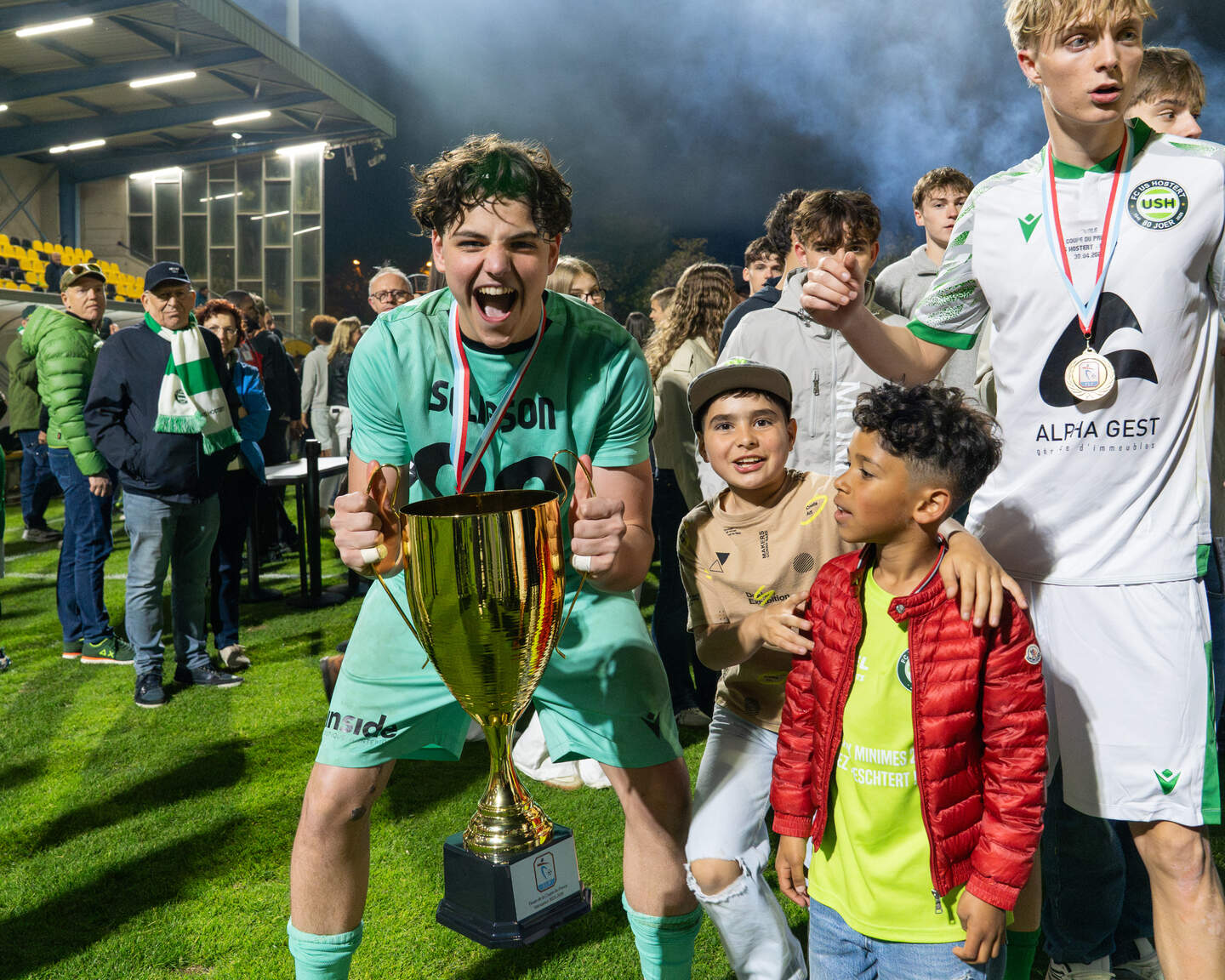 Les Juniors de l’US Hostert offrent un premier trophée à leur club ...