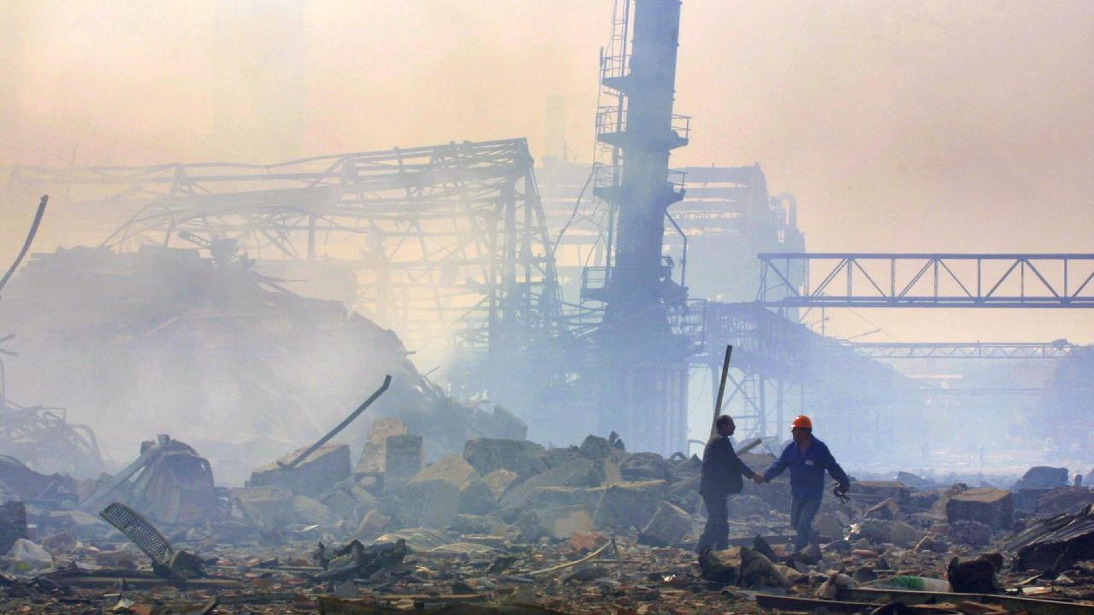 Техногенные чрезвычайные ситуации. Взрыв в Тулузе 2001. Взрыв на заводе azf в Тулузе 21 сентября 2001 года. Химический комбинат azf (Тулуза, Франция). Azf Factory explosion 2001.