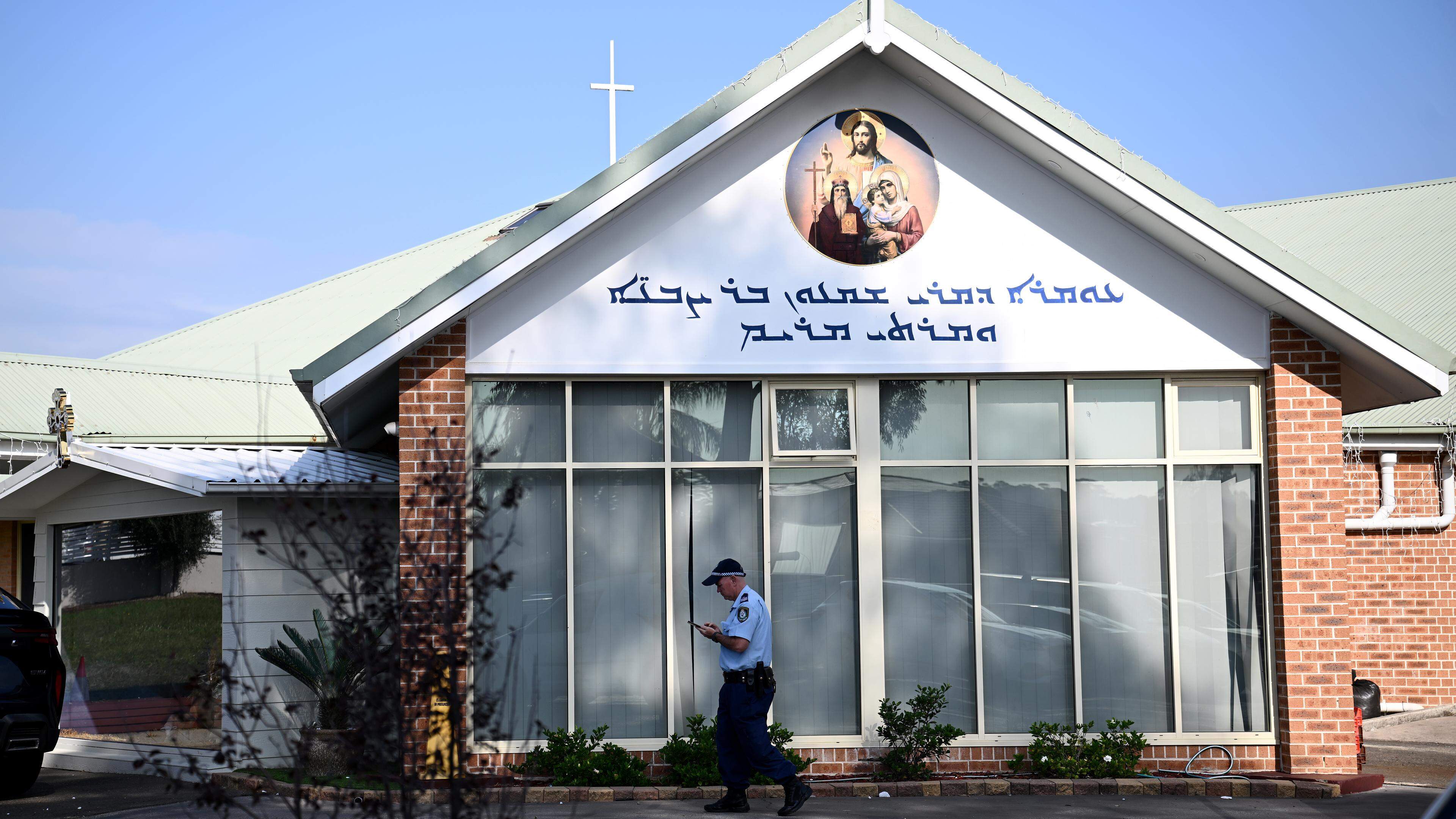 Die Polizei von NSW ist in der Christ The Good Shepherd Church im Vorort Wakeley in Sydney im Einsatz.