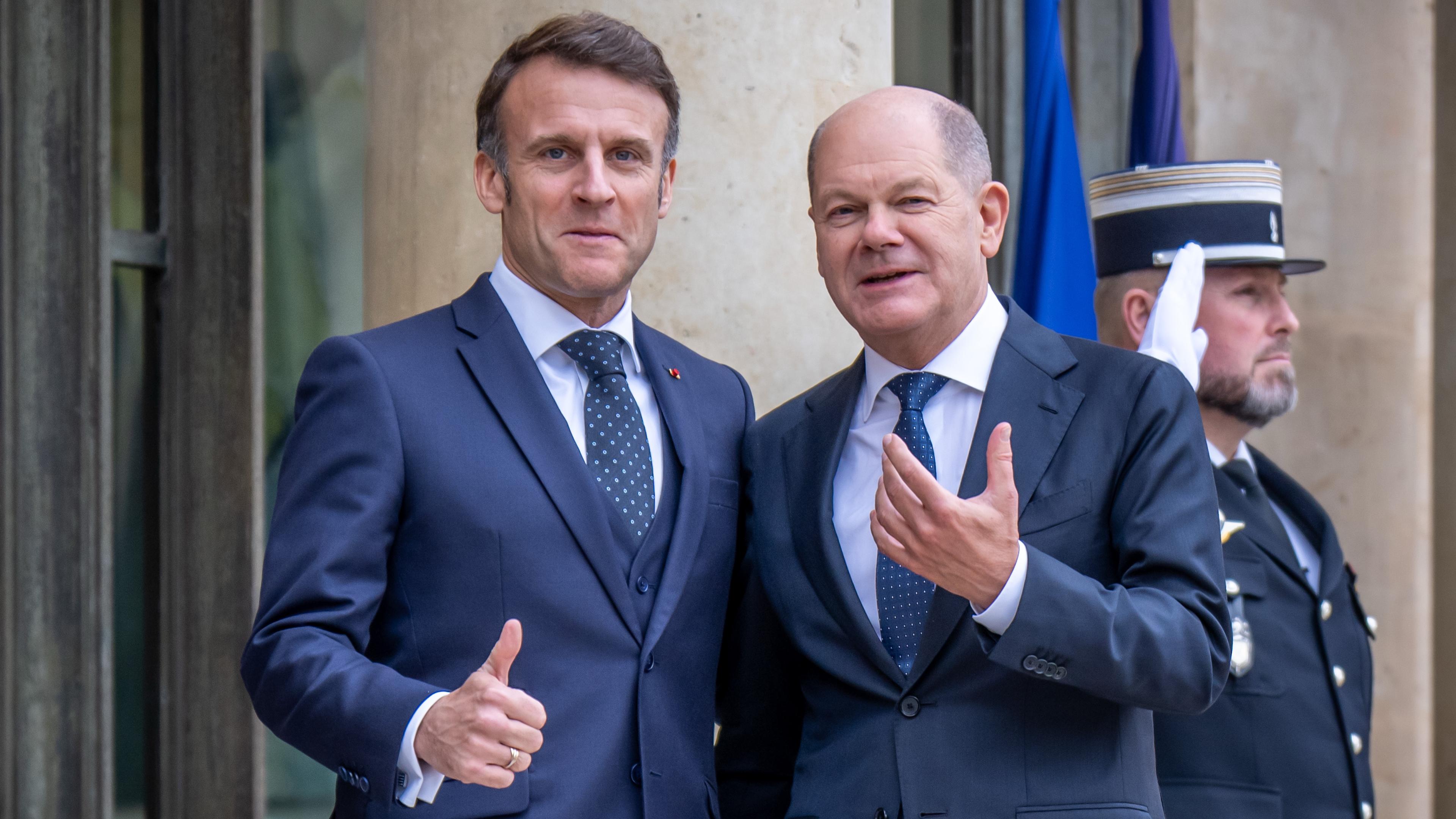 Macron și Scholz sunt două rațe lente   