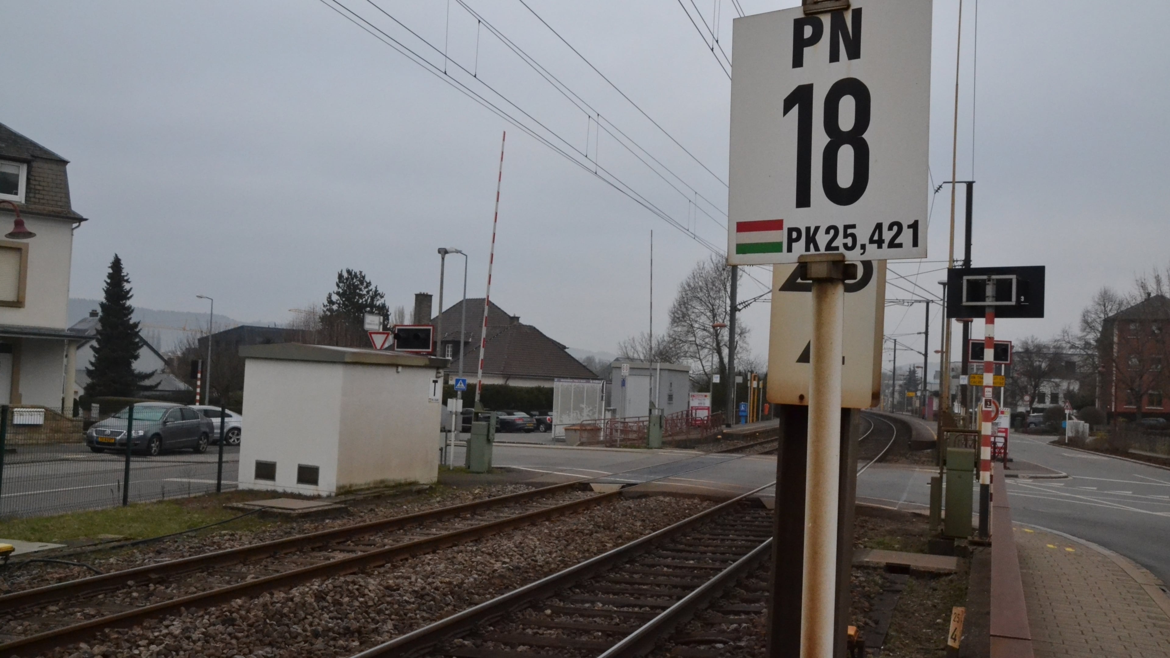 Unfälle an Bahnübergängen: „Über eine rote Ampel f