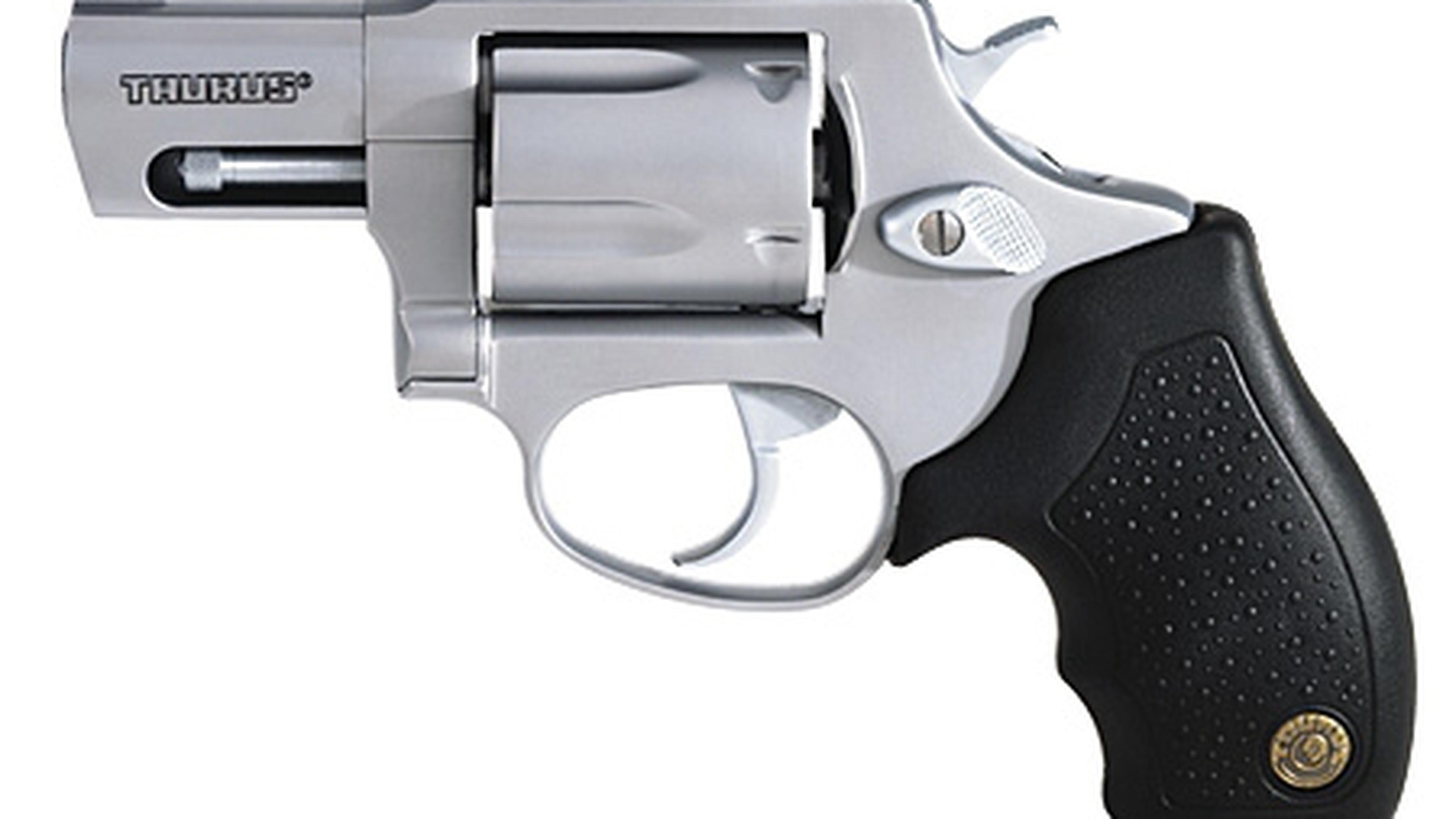 Травматический револьвер. Taurus m 380 Revolver. Таурус 905. Револьвер Таурус м905 сс2. Таурус 905 револьвер 9мм.