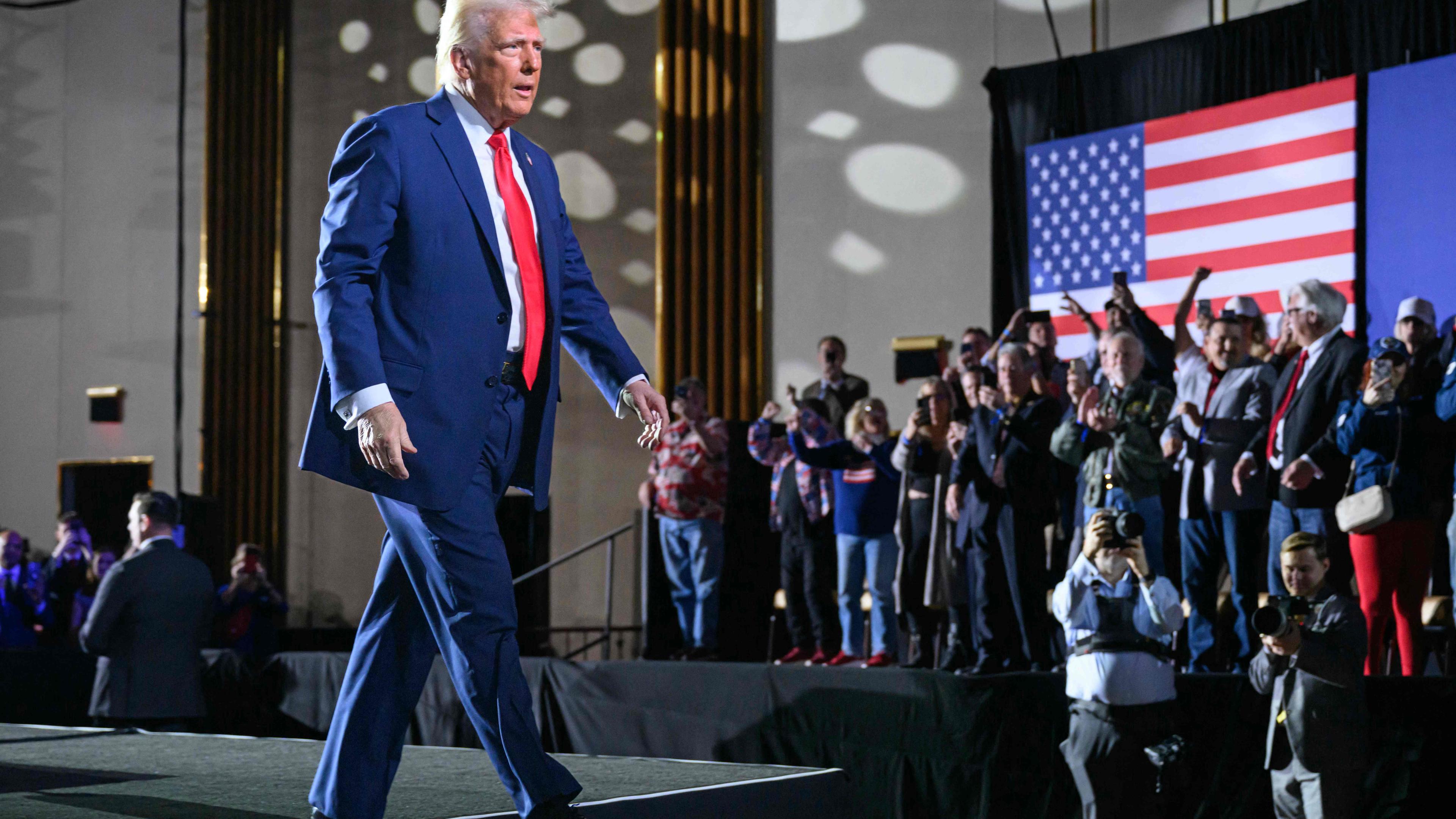 Trump conduce SUA pe un drum imperialist   