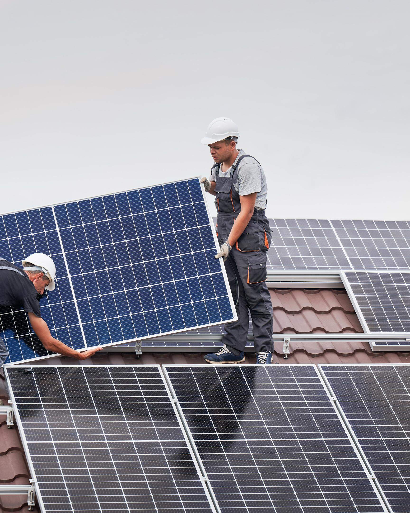 Photovoltaik macht die Hälfte der 12.000 Anfragen aus, die bei der Klima-Agence eingehen.