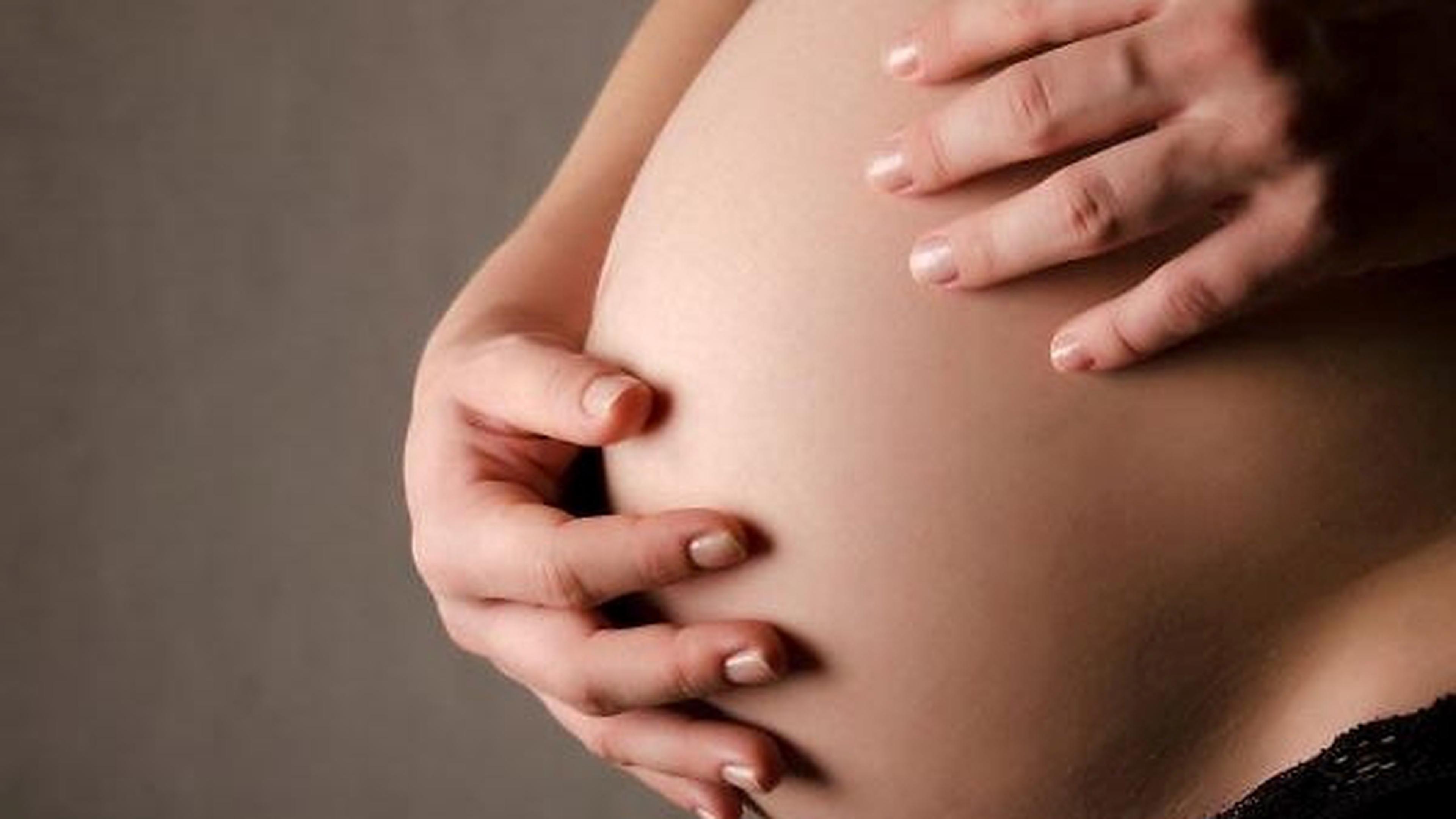 Красивый беременный живот. Беременный живот. Животики беременных. Фото беременных животиков.