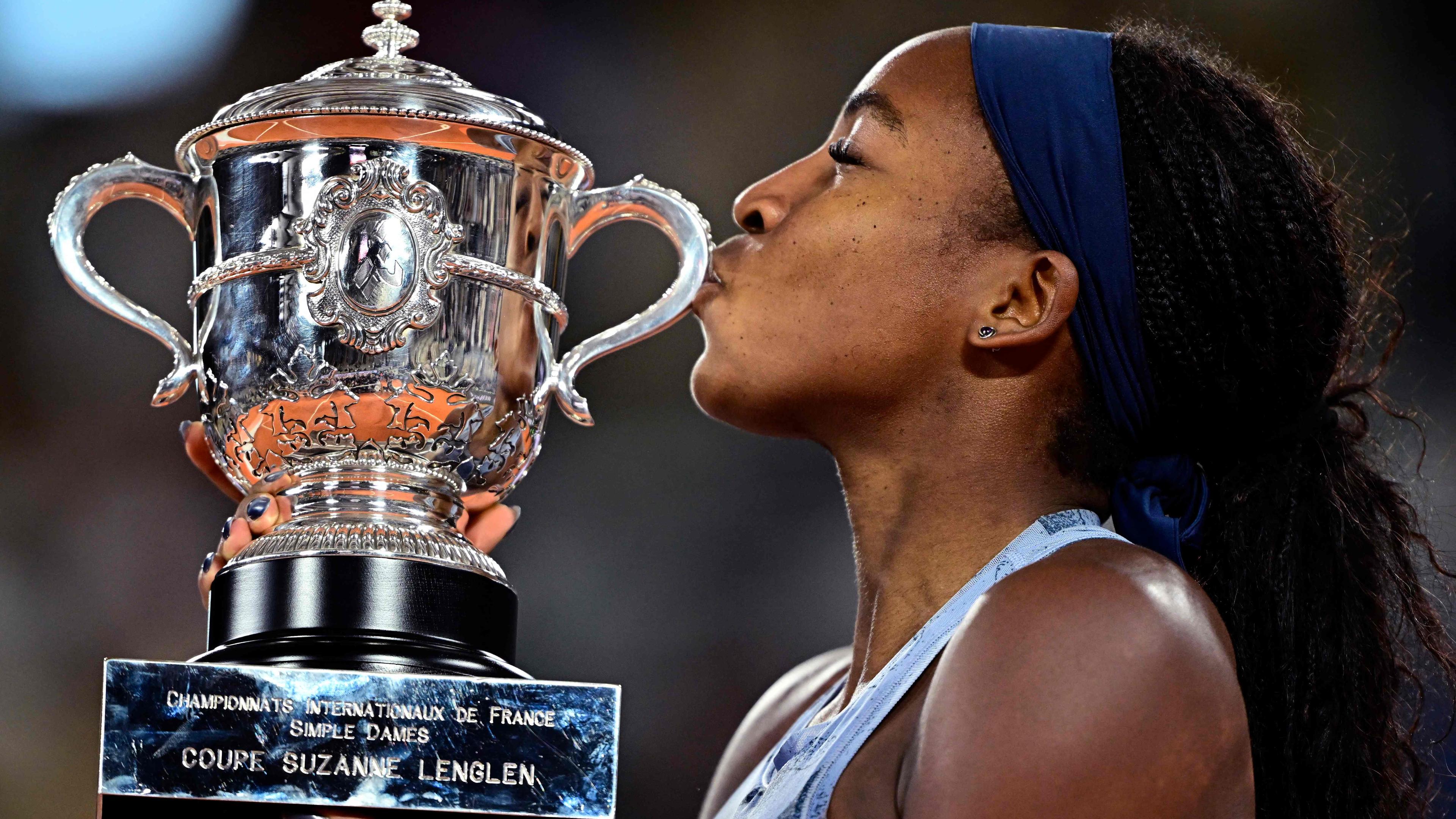 Wild ride into happiness: Coco Gauff wins the French Open with « lots of love »