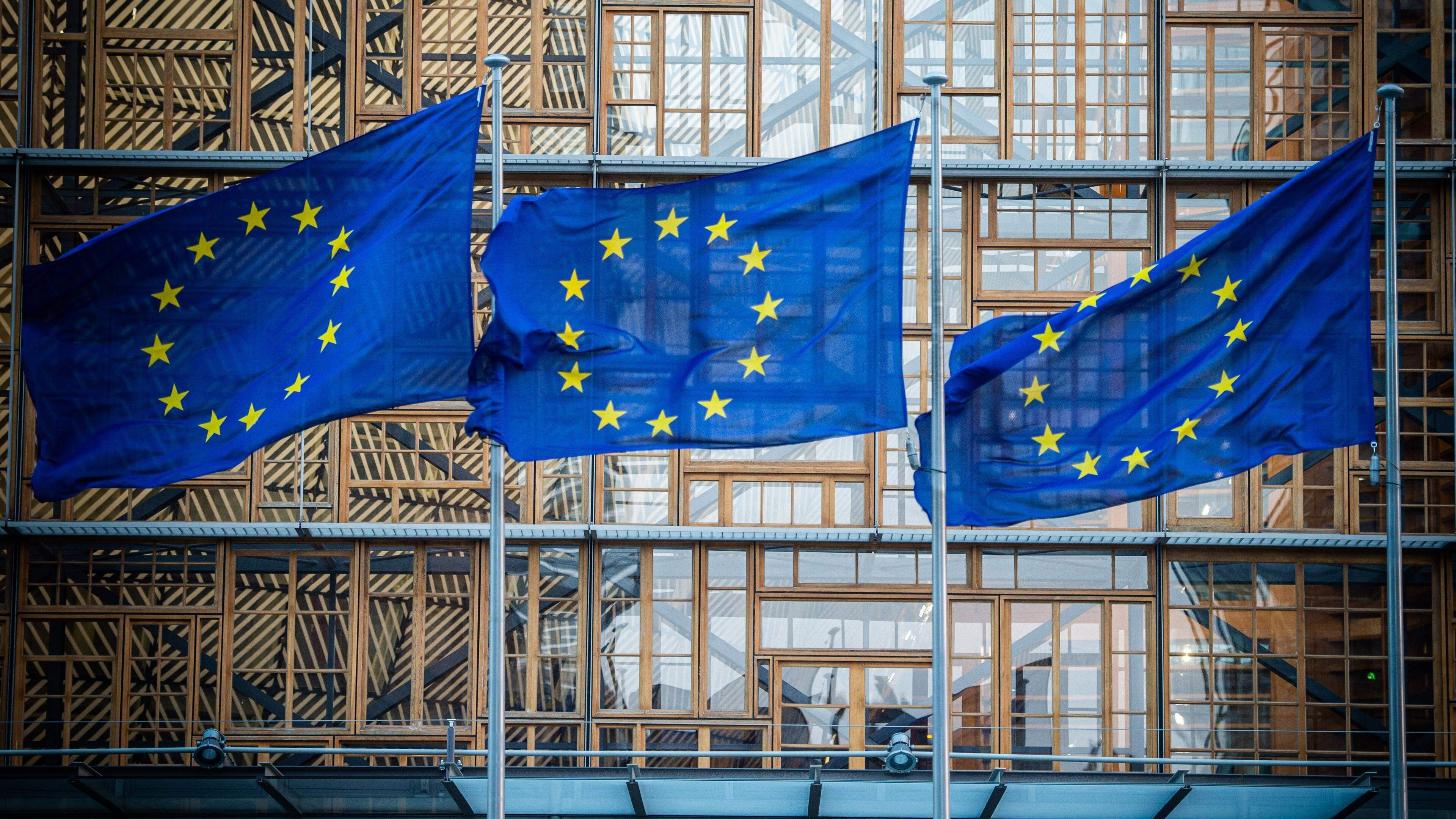 Majorarea taxelor UE ar trebui să slăbească economia rusă   