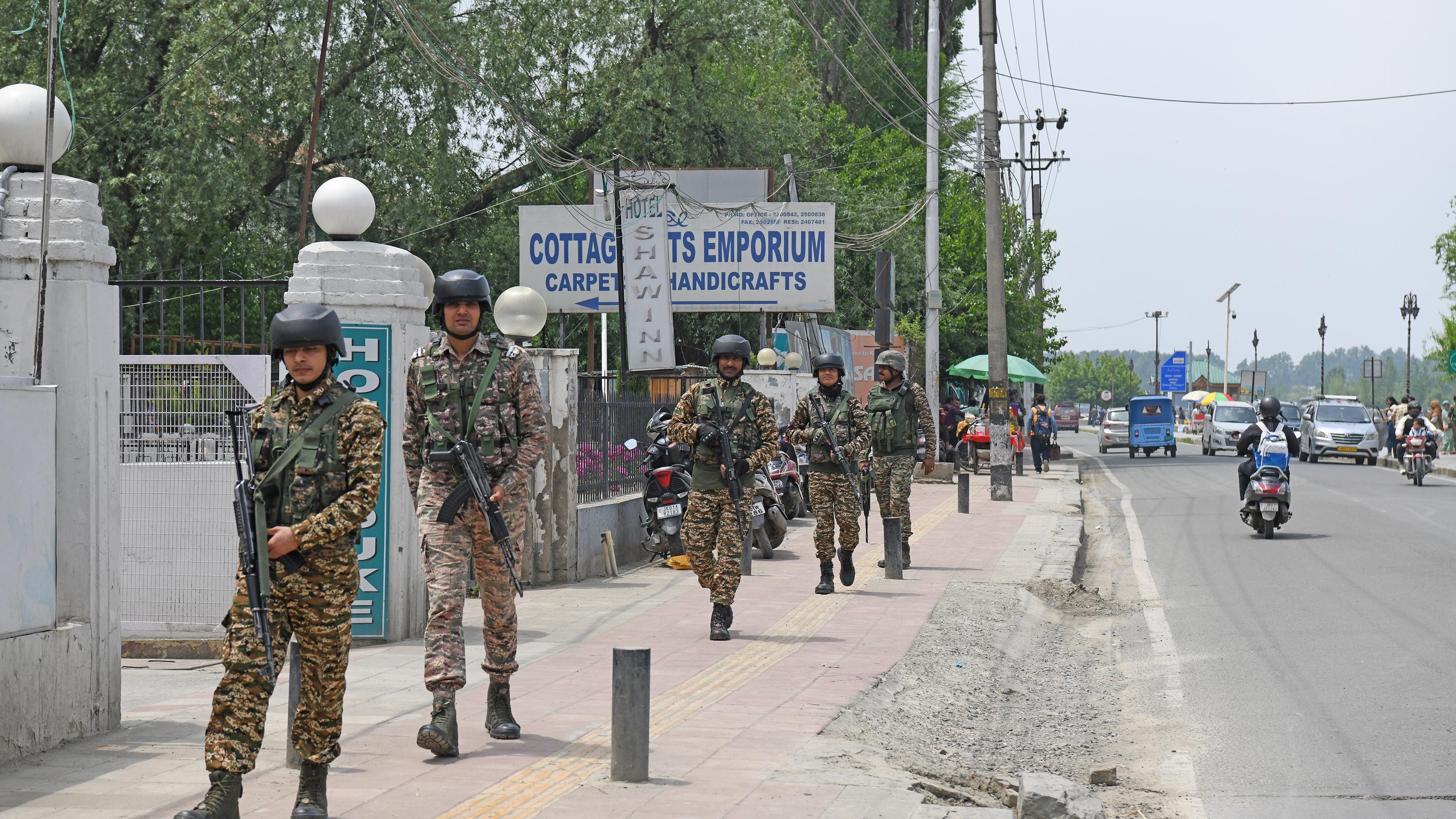Waffen rest between India and Pakistan