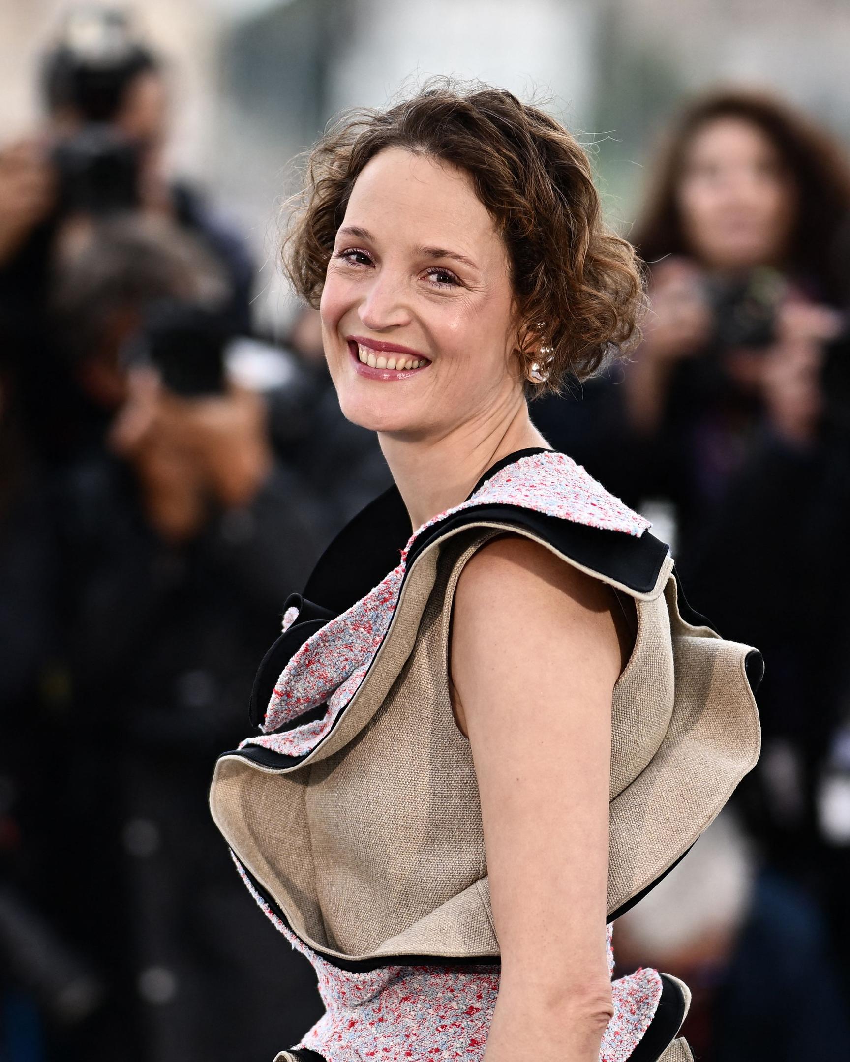 Vicky Krieps ist dieses Jahr Mitglied der „Un Certain Regard“-Jury. Die 77. Filmfestspiele in Cannes erlebt sie als „Benediktion“.