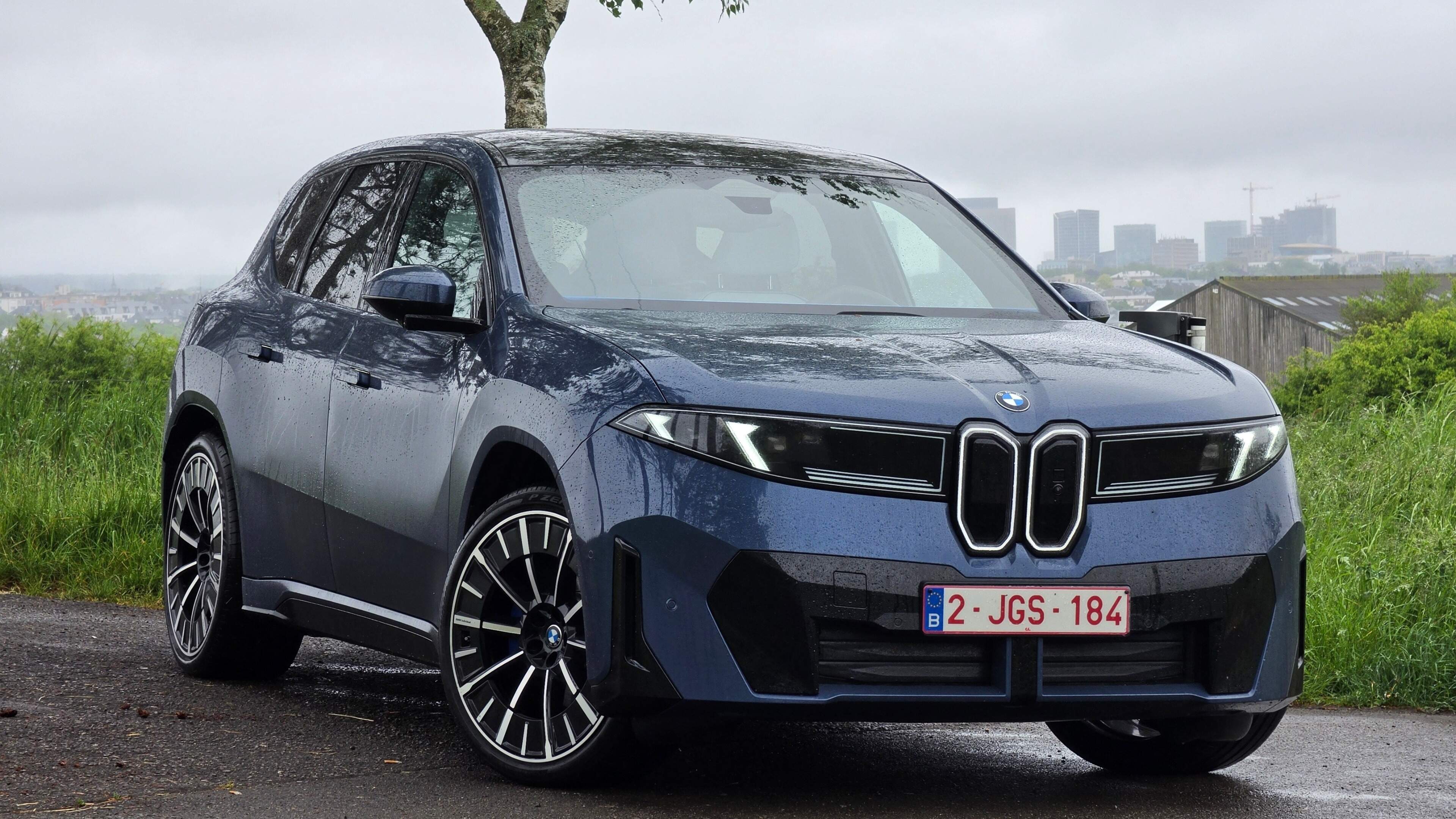 Überzeugt der 800-Kilometer-Stromer von BMW auch im Pendler-Test?