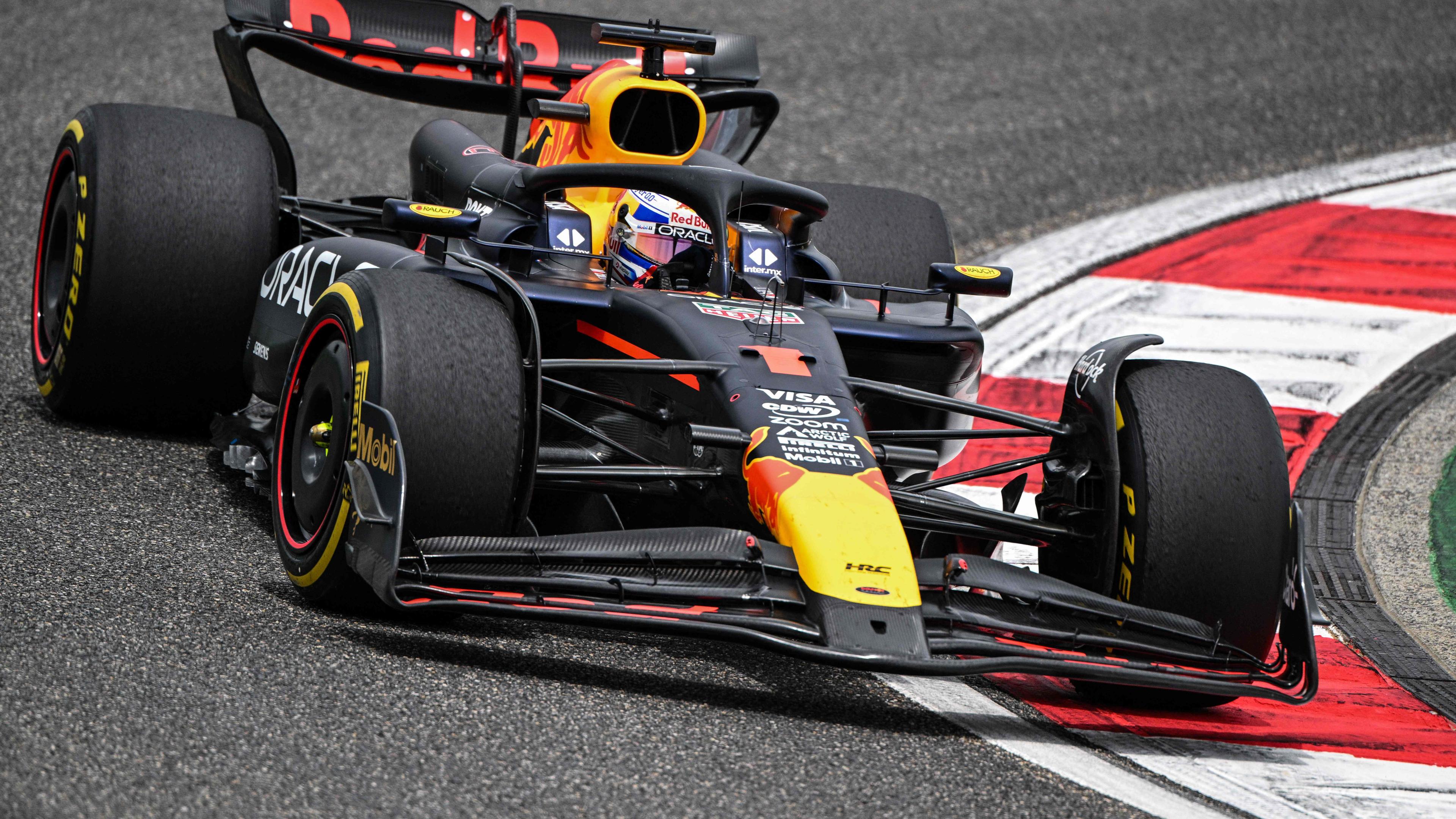 Für Max Verstappen im Red Bull-Wagen war es auch die perfekte Einstimmung auf die ebenfalls noch am Samstag anstehende Qualifikation für den Großen Preis von China.