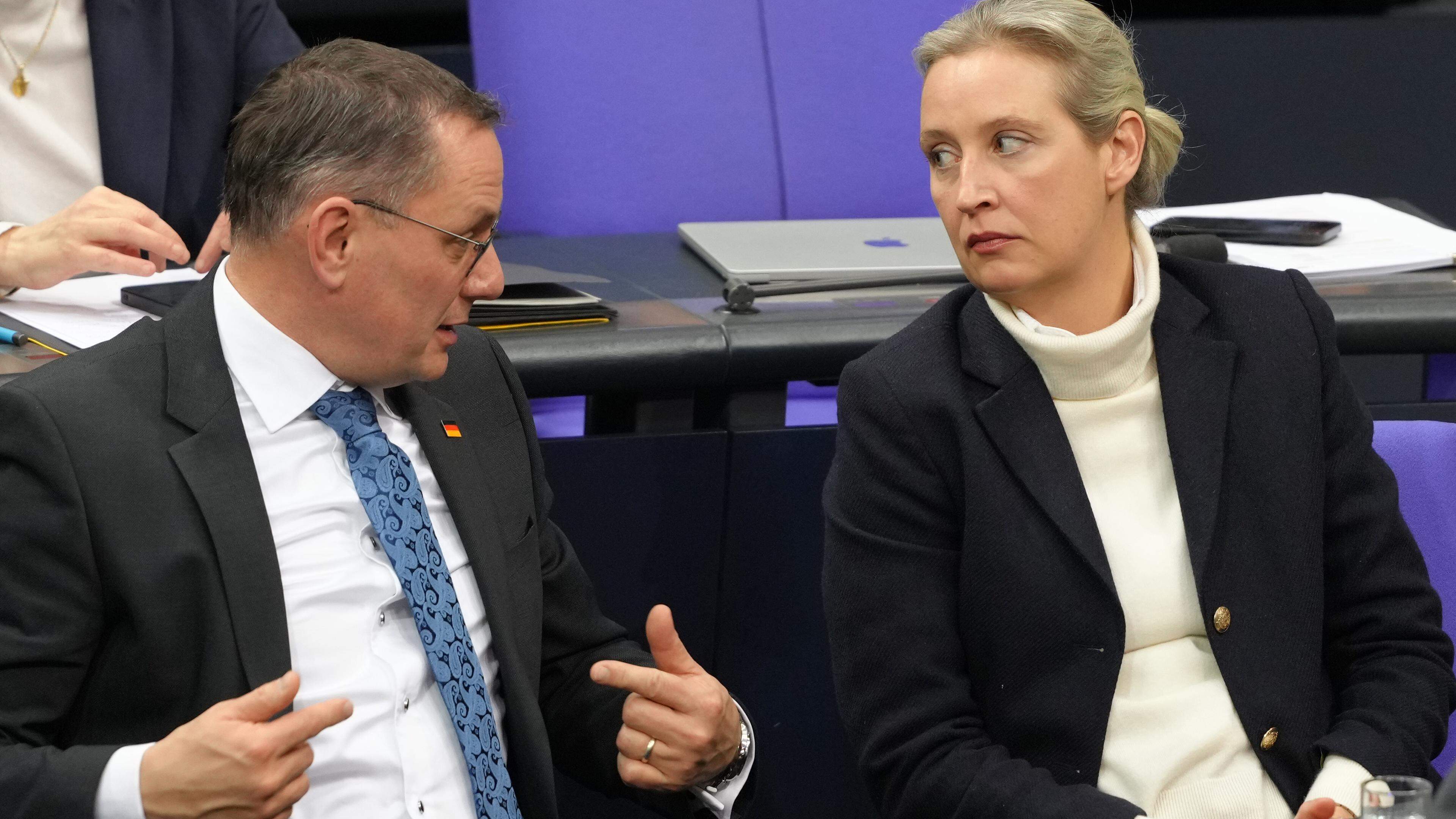 Parlamentul German aprobă mai multe respingeri la granițe   
