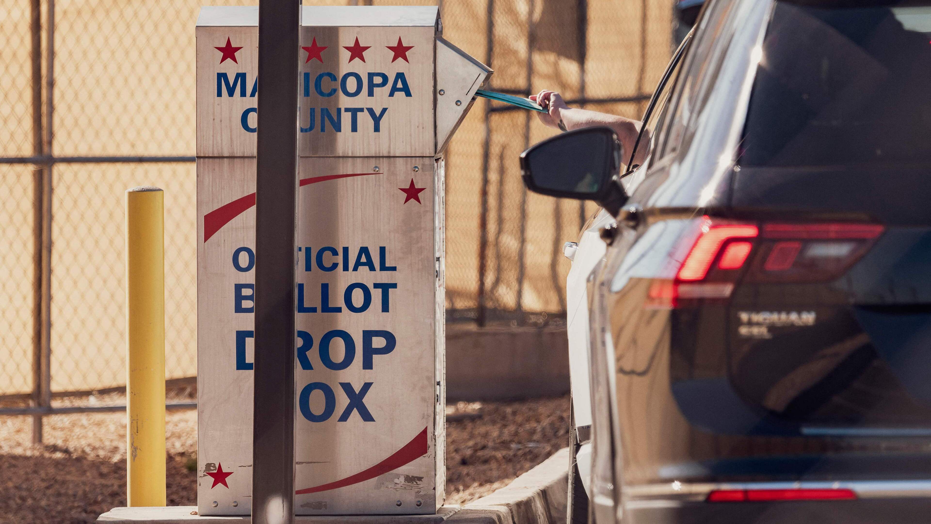 Arizona Voters Seek Policy Clarity as Early Balloting Begins