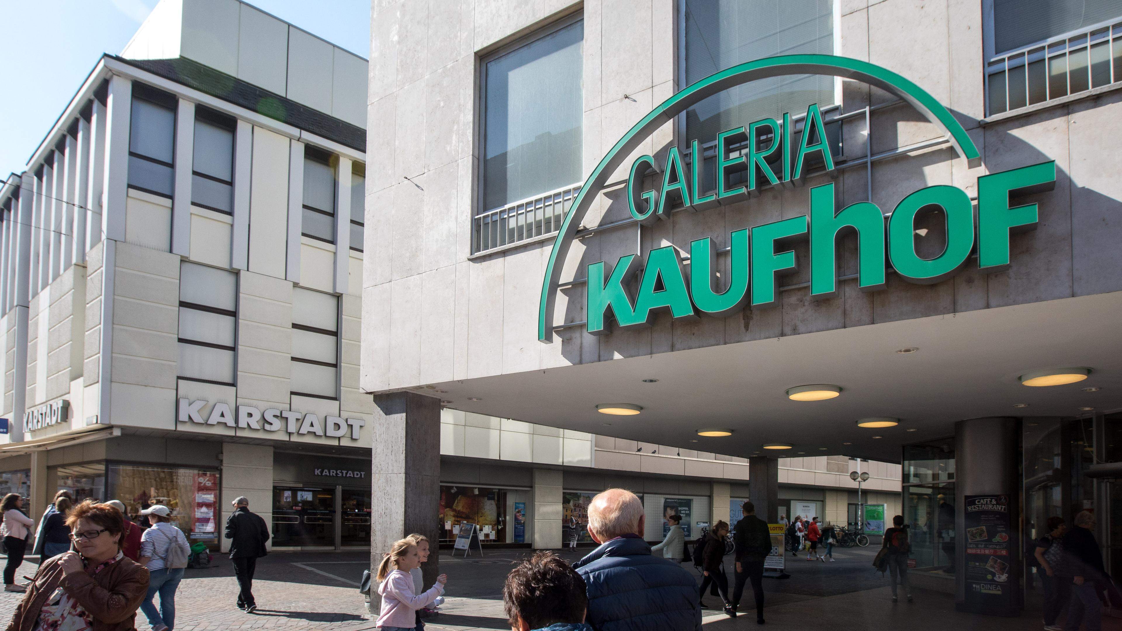 28.9. Trier / Karstadt-Galeria Kaufhof Fusion foto:Guy Jallay
