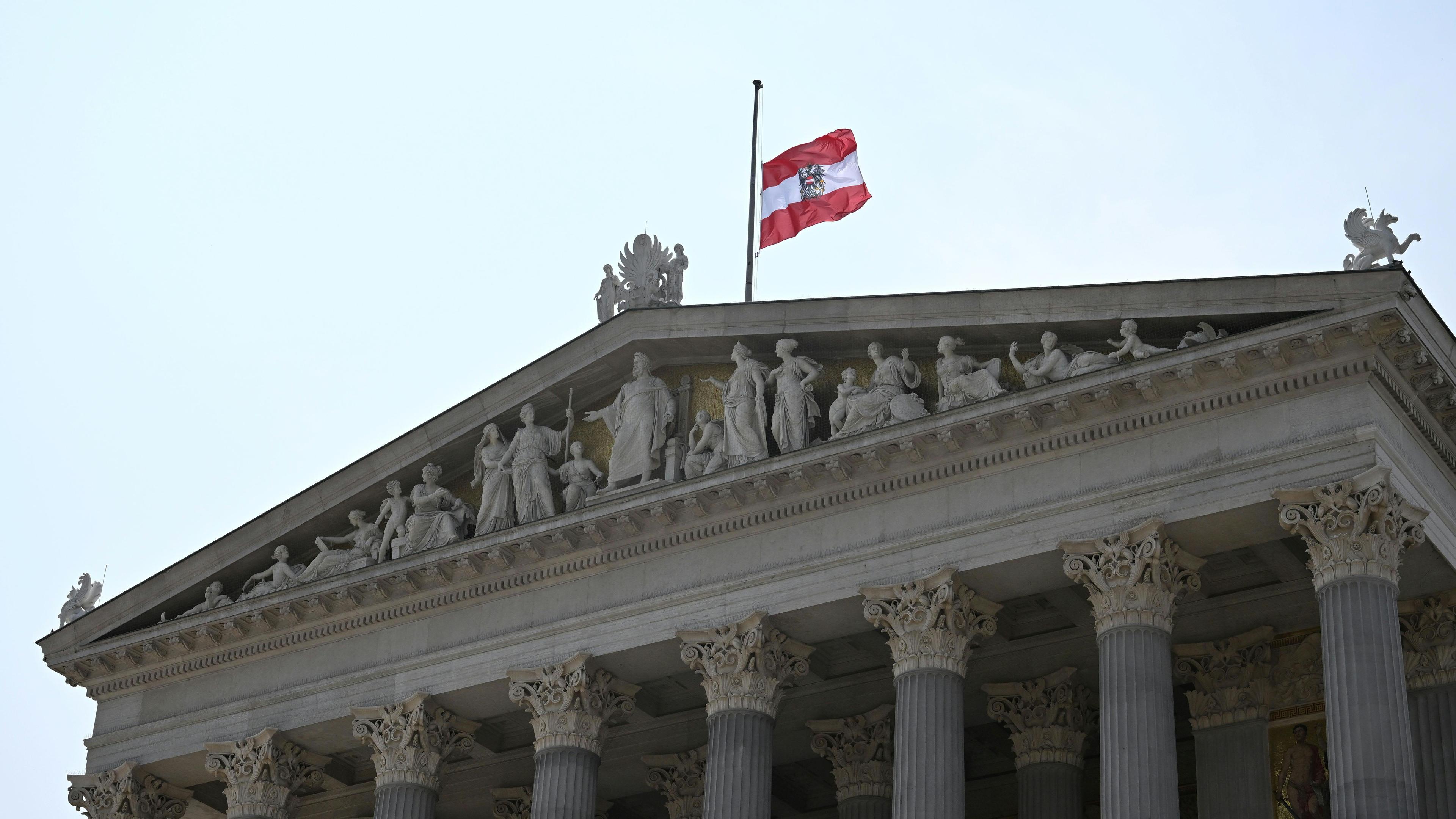 Austria under shock: Death to the School at AmoFlauf