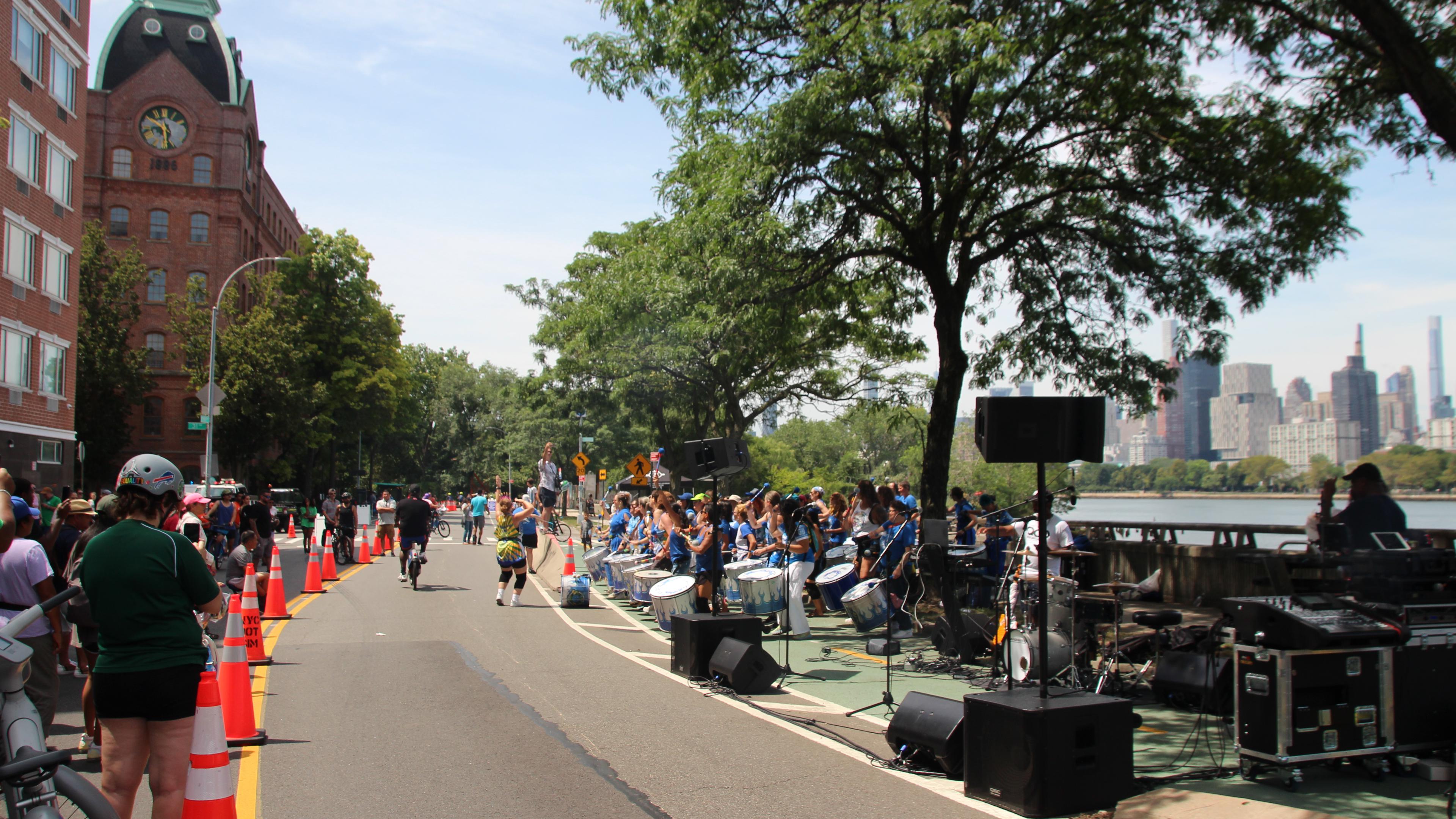 “Summer Streets” Program Expands to All Five Districts of Metropolis