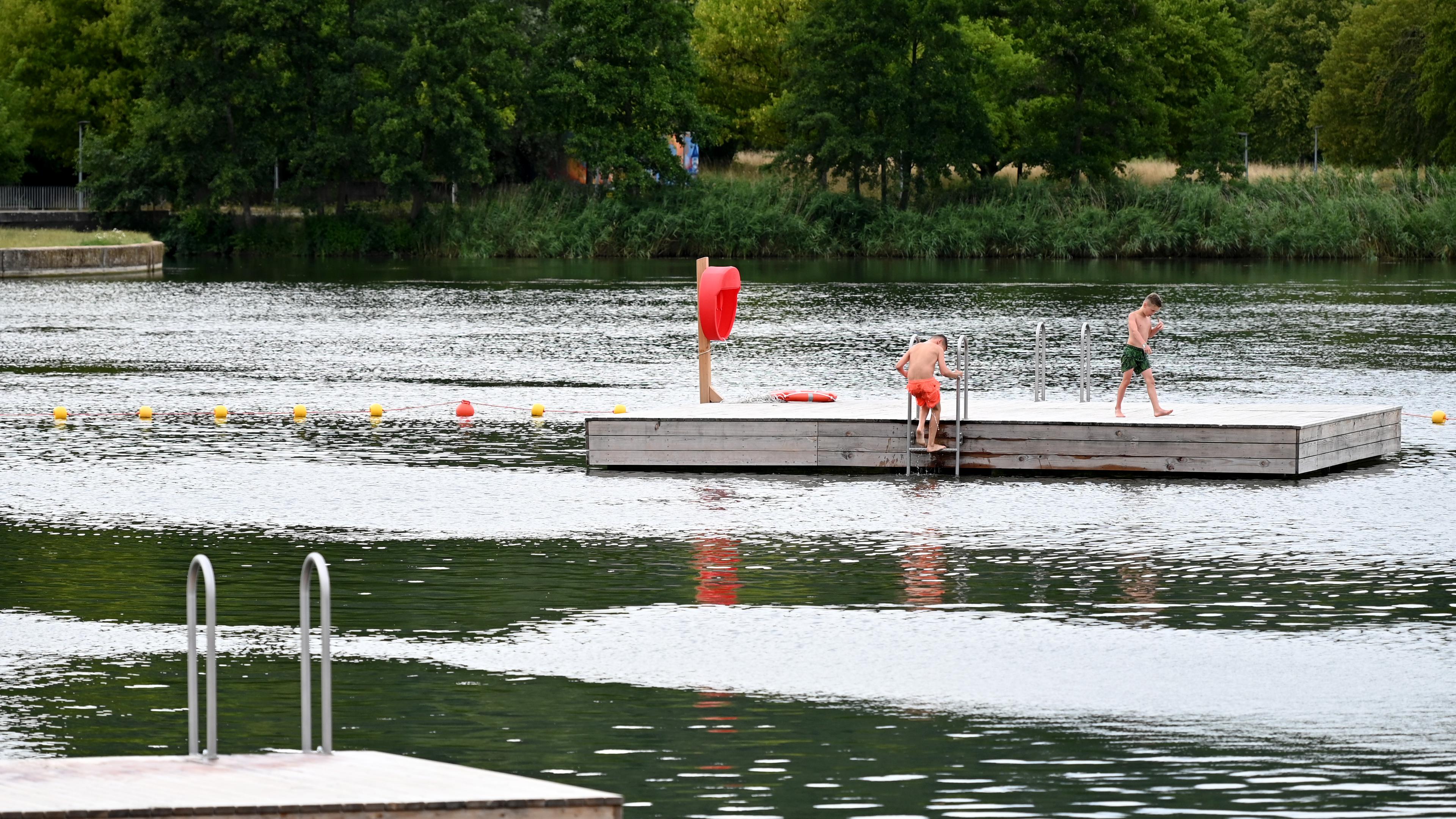 Seit vergangenem Jahr darf auch im See in Echternach gebadet werden.