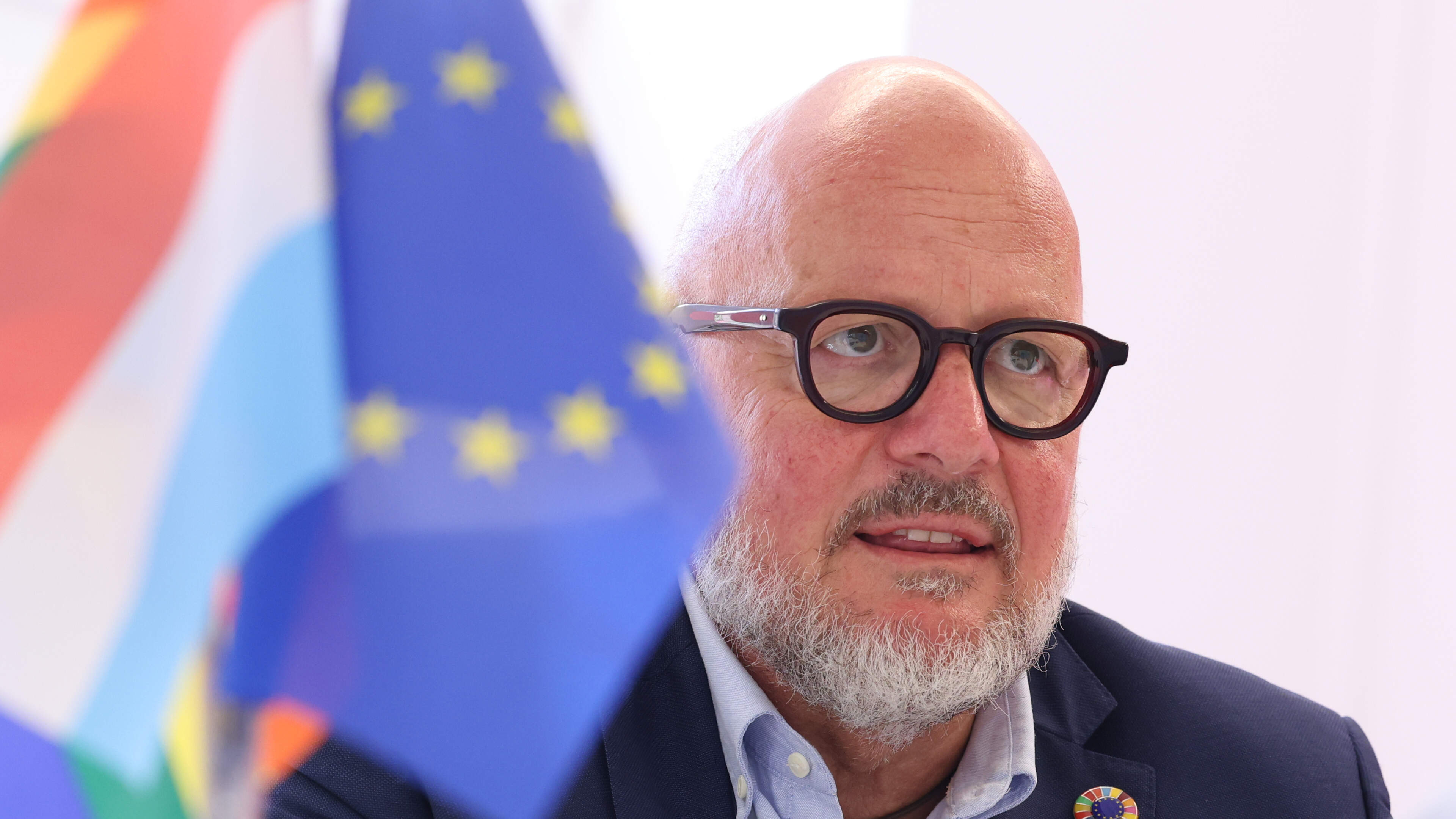 Luxembourg MEP Marc Angel criticises hygiene in Strasbourg h