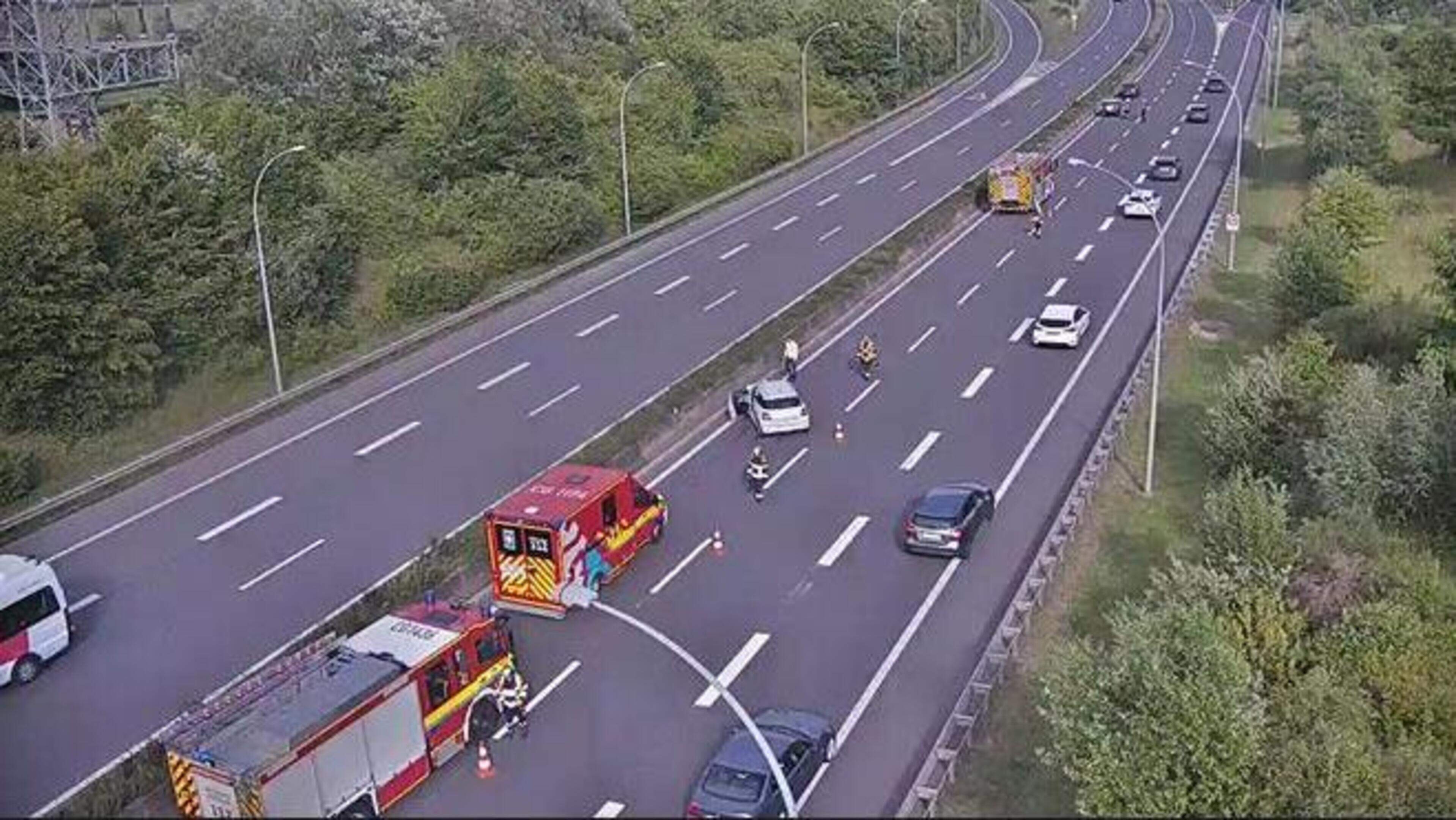 Unfall mit mehreren Fahrzeugen sorgte für Stau auf der A13