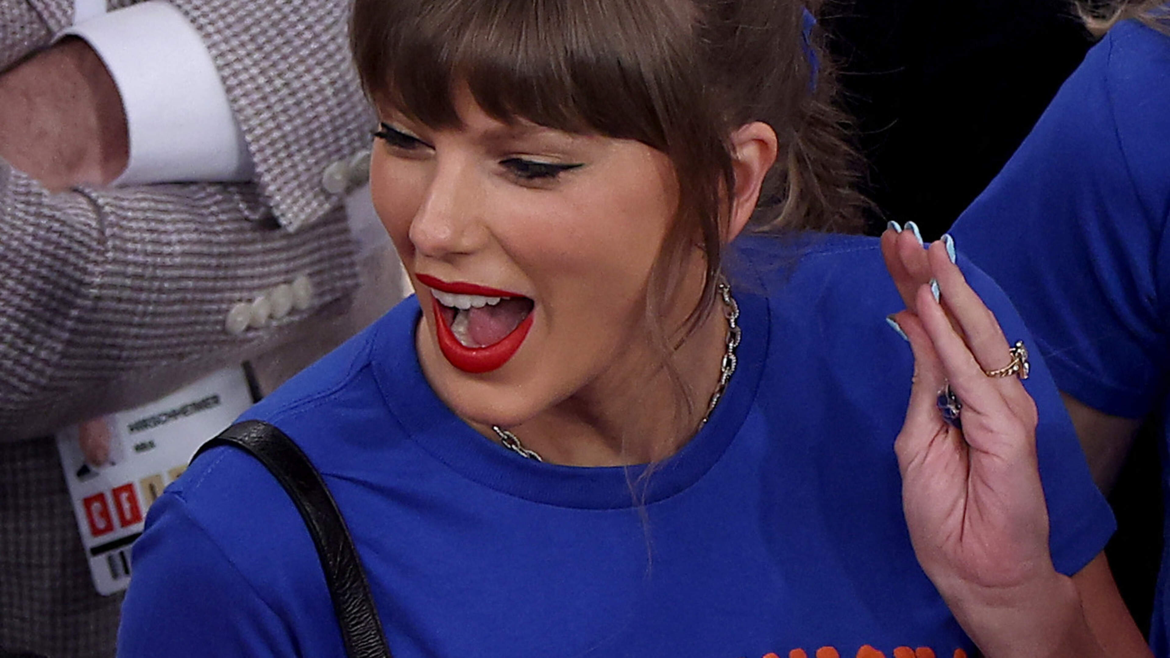 Taylor Swift feiert Knicks-Sieg mit Wortwitz auf dem T-Shirt