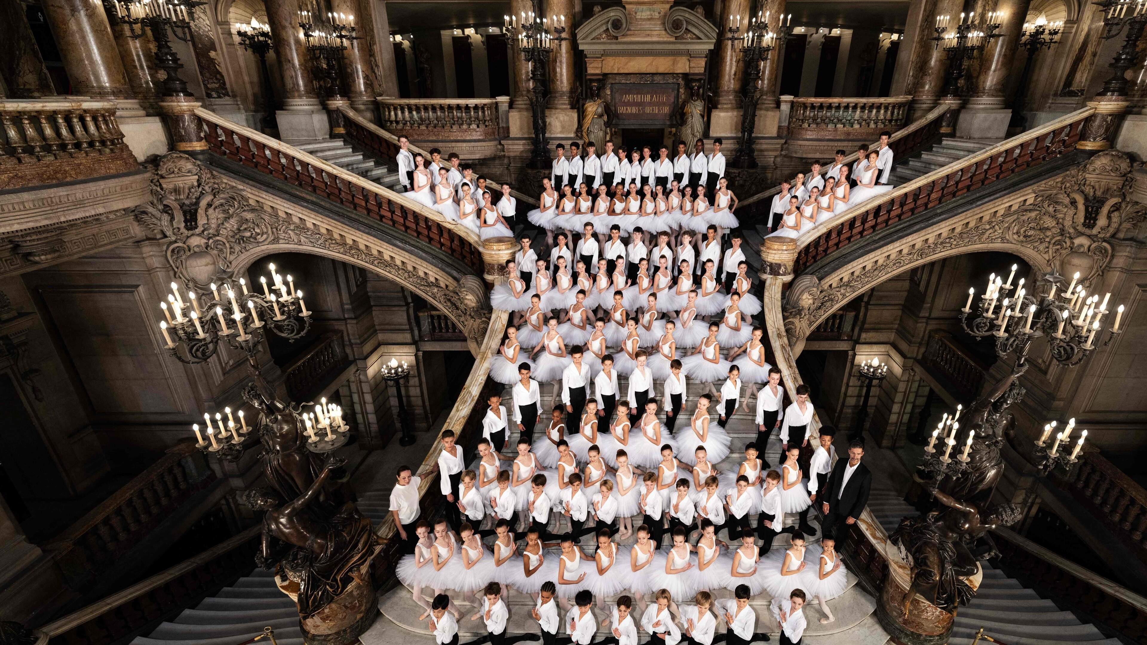 Bilder des Tages: Schule der Anmut