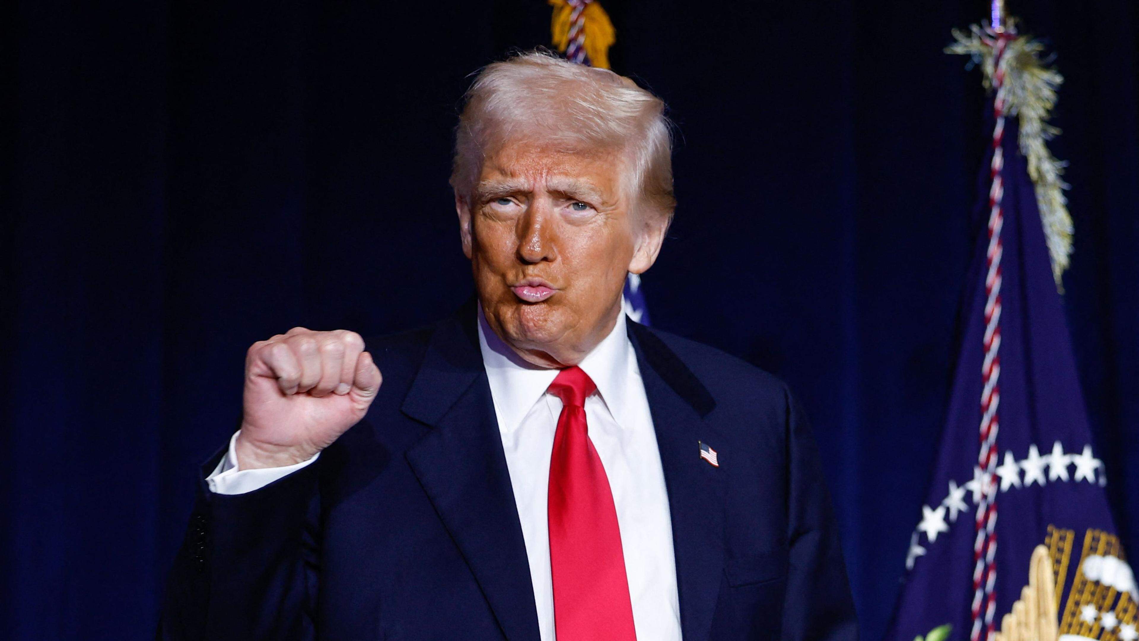 Niciun slogan “End Racism”: Donald Trump transformă Super Bowl în scena sa   