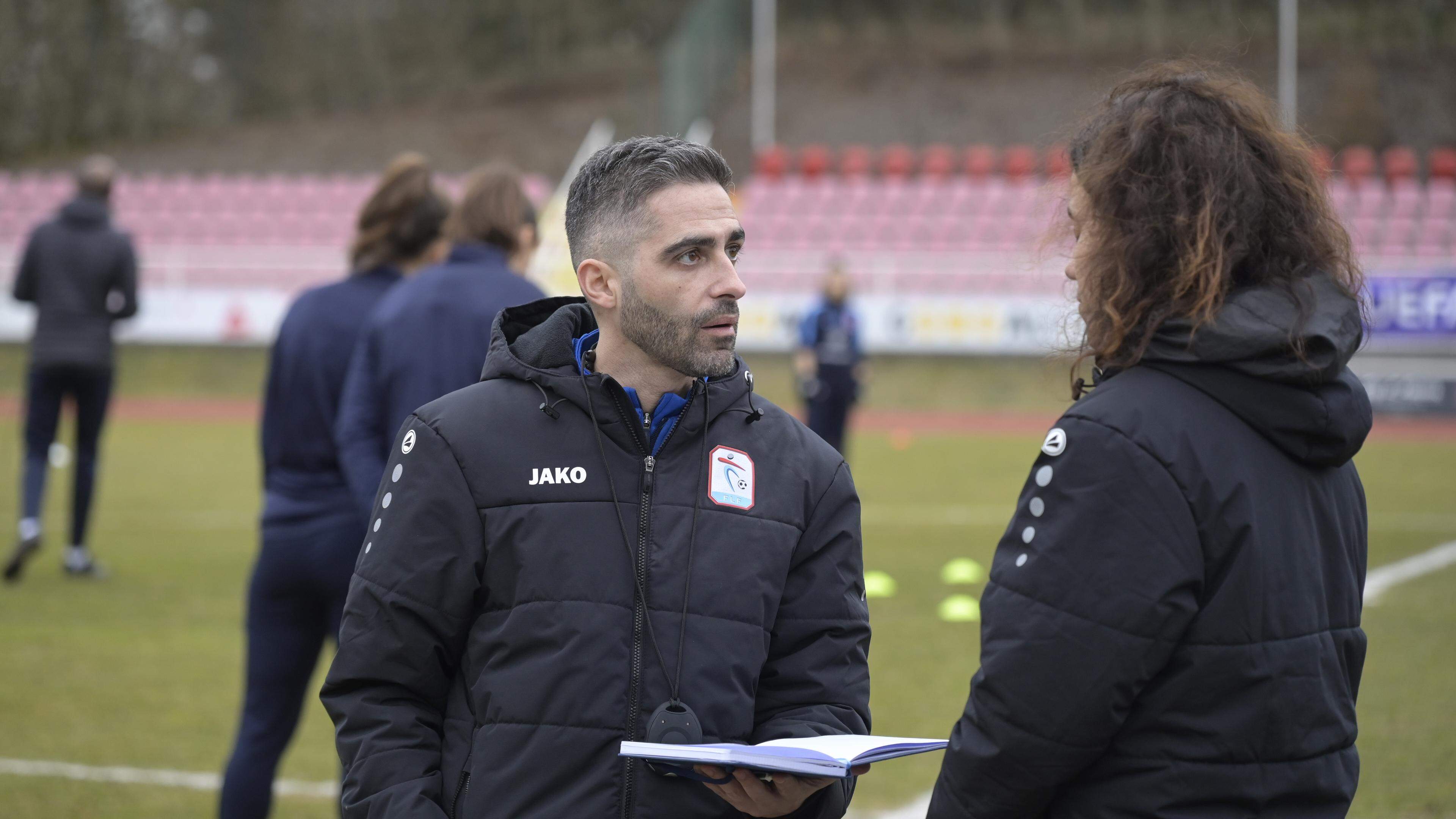 Fate kick-off times annoy FLF women in the fight for the climb