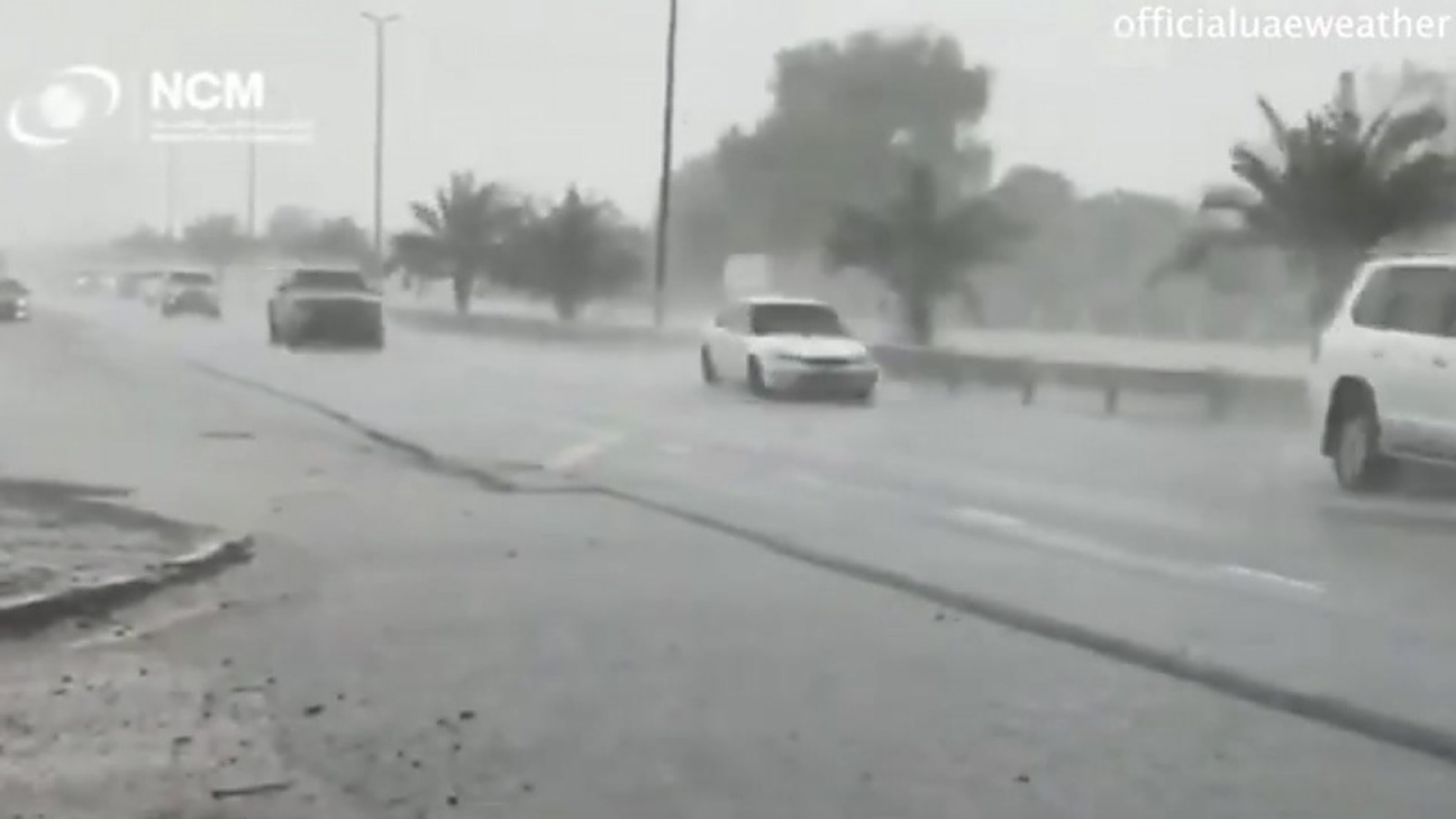 Knstlicher Regen in Dubai